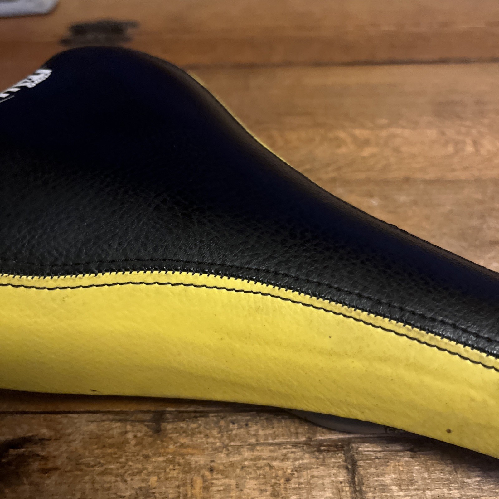 Vintage Selle Italia XO Black And Yellow Saddle 268 mm Length 138 mm Wide Italy