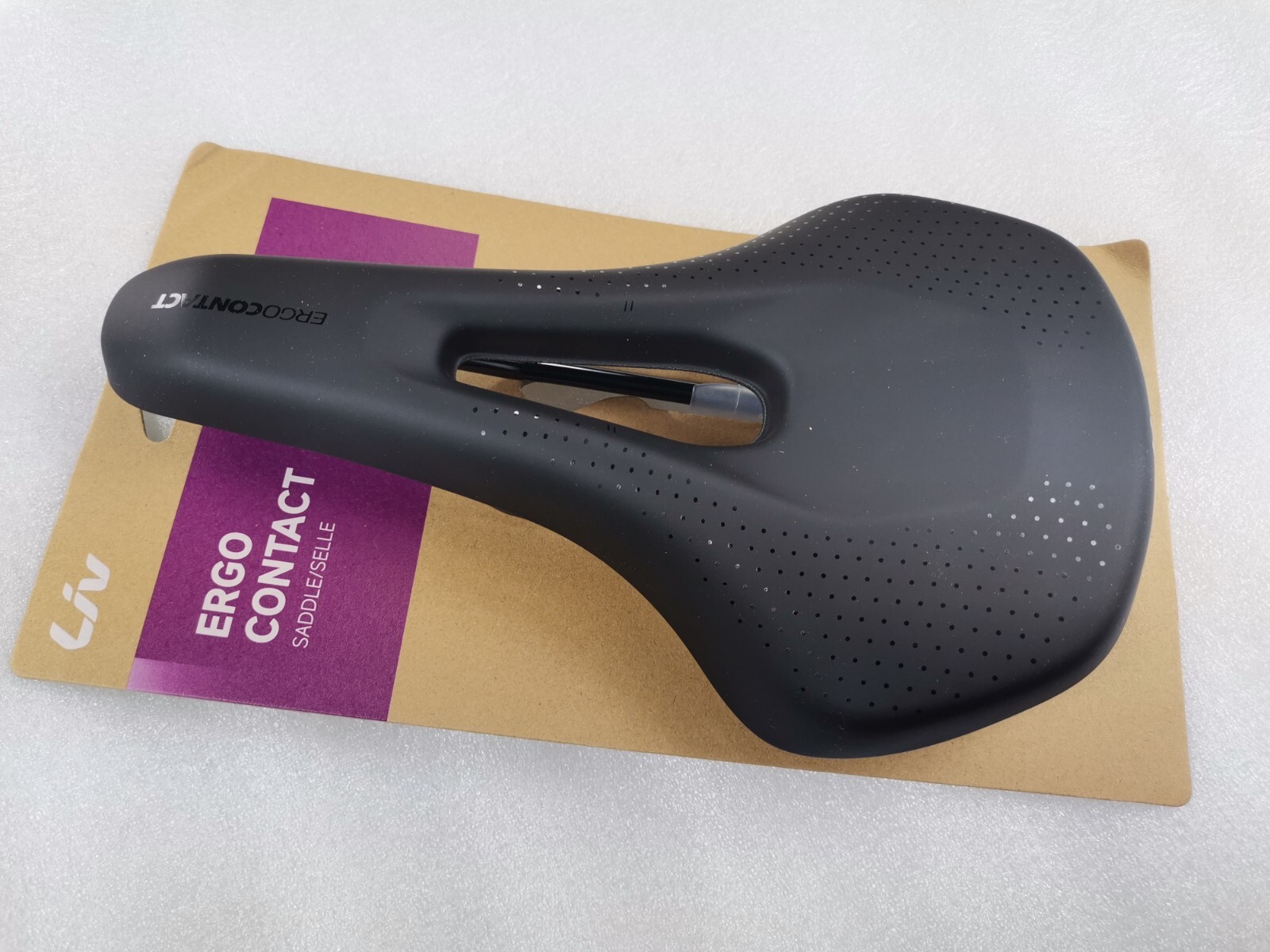 GIANT LIV ERGO CONTACT SHORT NOSE CUT OUT SEAT SADDLE MTB CITY TOURING 160MM