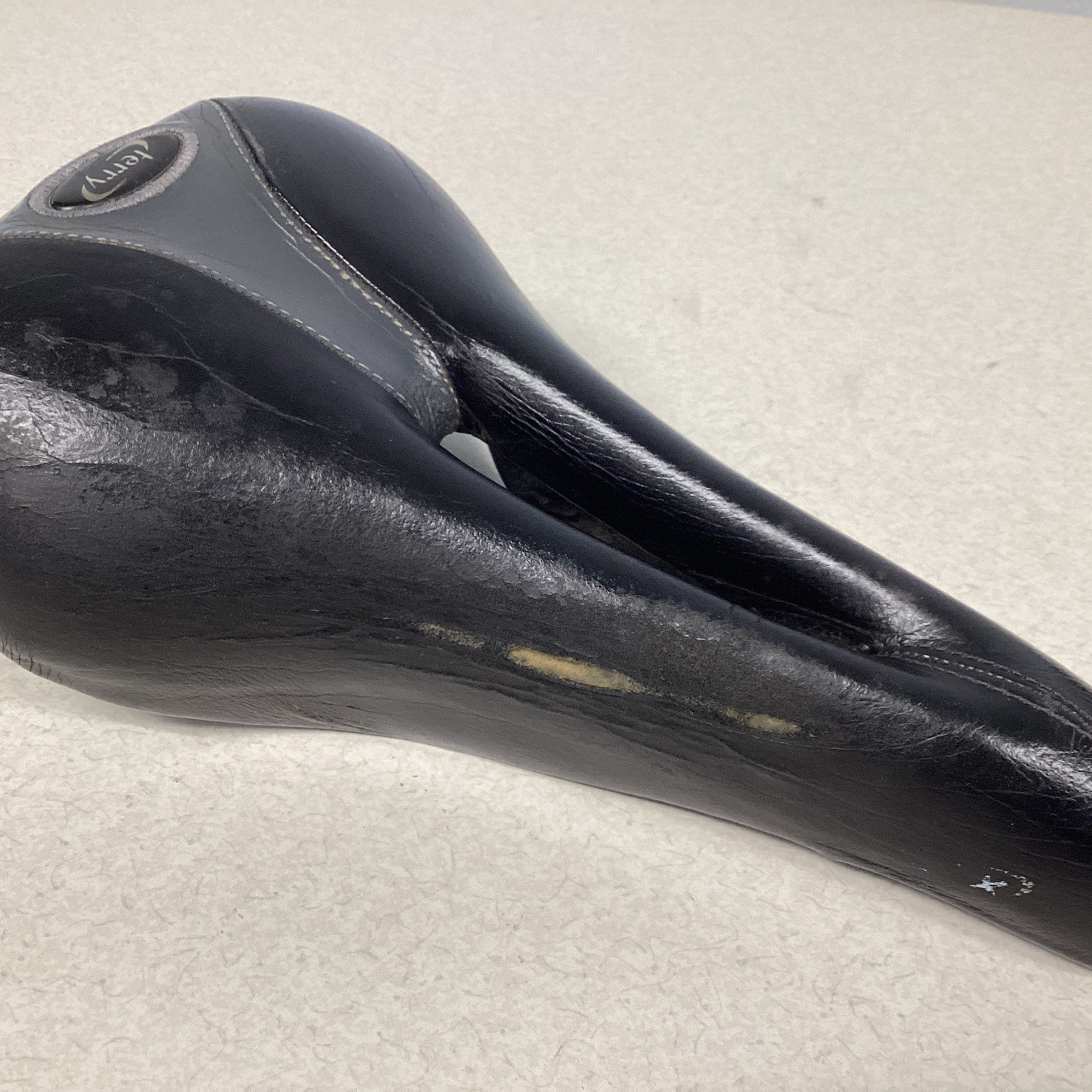 Terry Liberator Men’s Ti Saddle 146mm x 260mm Titanium Rails Handmade In Italy