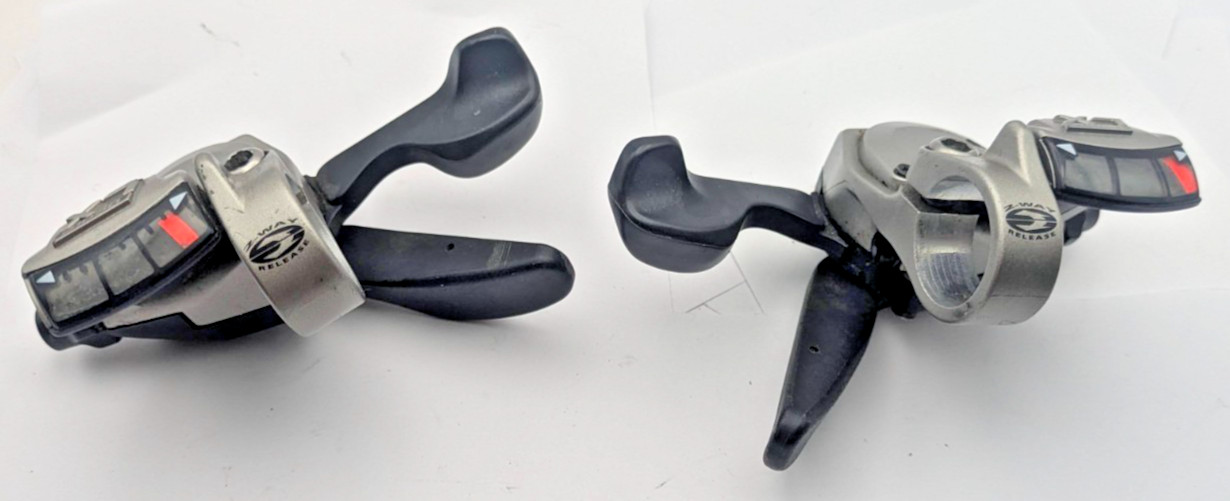 SHIMANO DEORE LX TRIGGER SHIFTERS ST-M580 3 x 9 SPEED MOUNTAIN FLATBAR VERY NICE