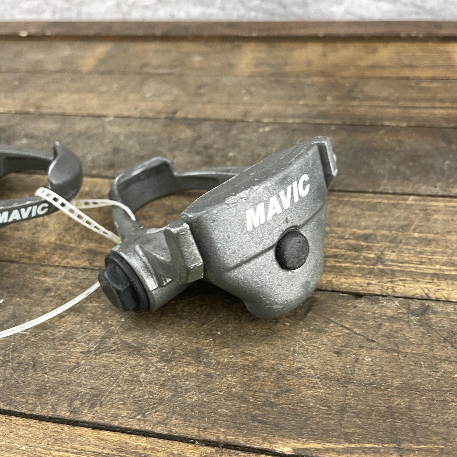 Vintage Mavic Clipless Road Bike Pedals Pair 9/16 x 20 Threads Gray Alloy 460g