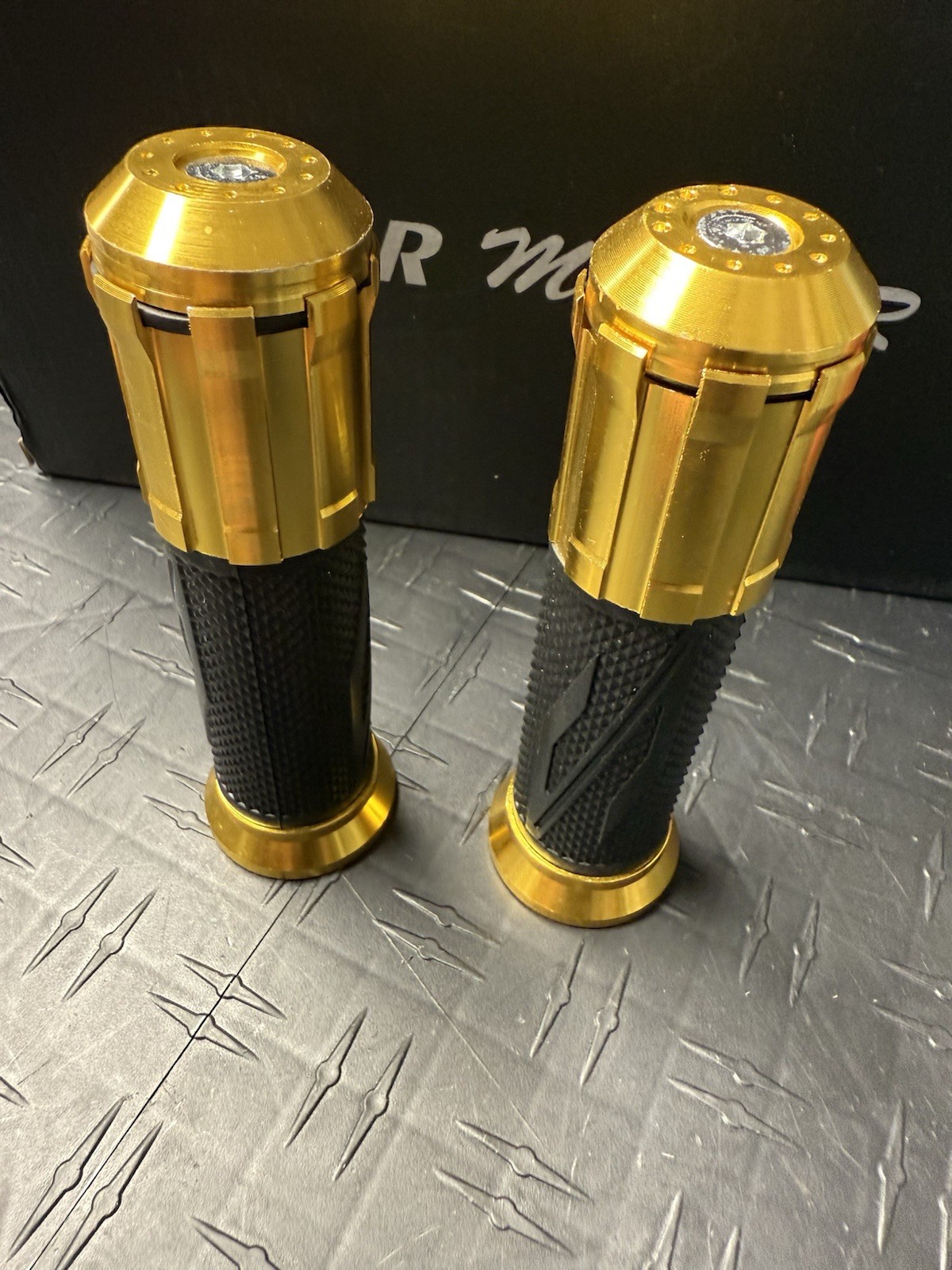 Motorcycle Gy6 7/8 Handlebar Grips Alum Cover Rubber Nonslip Chuma Tank Gold