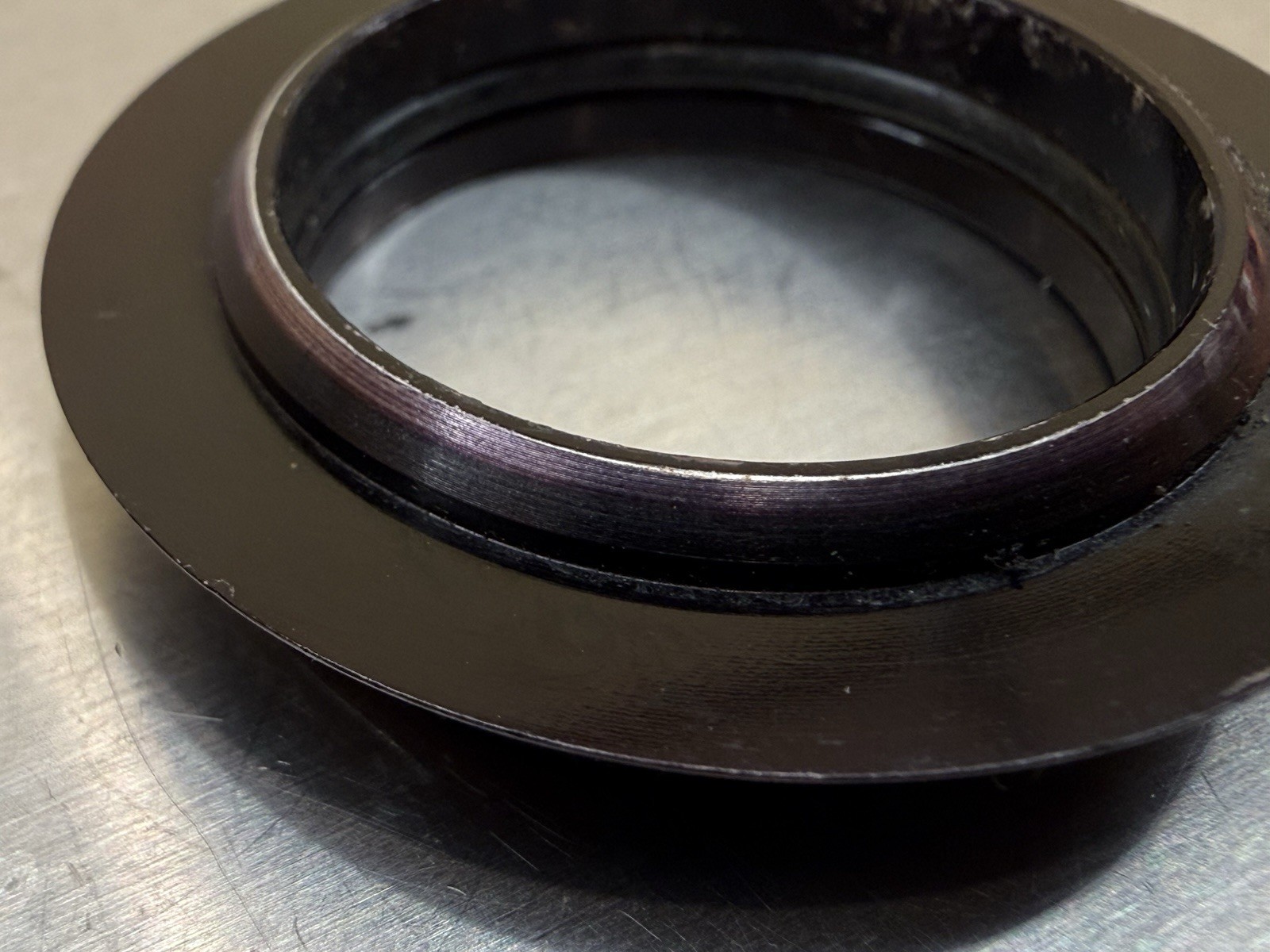 Chris King 1 1/8″ Threadless Headset NoThreadset Black no scuff washer topcap