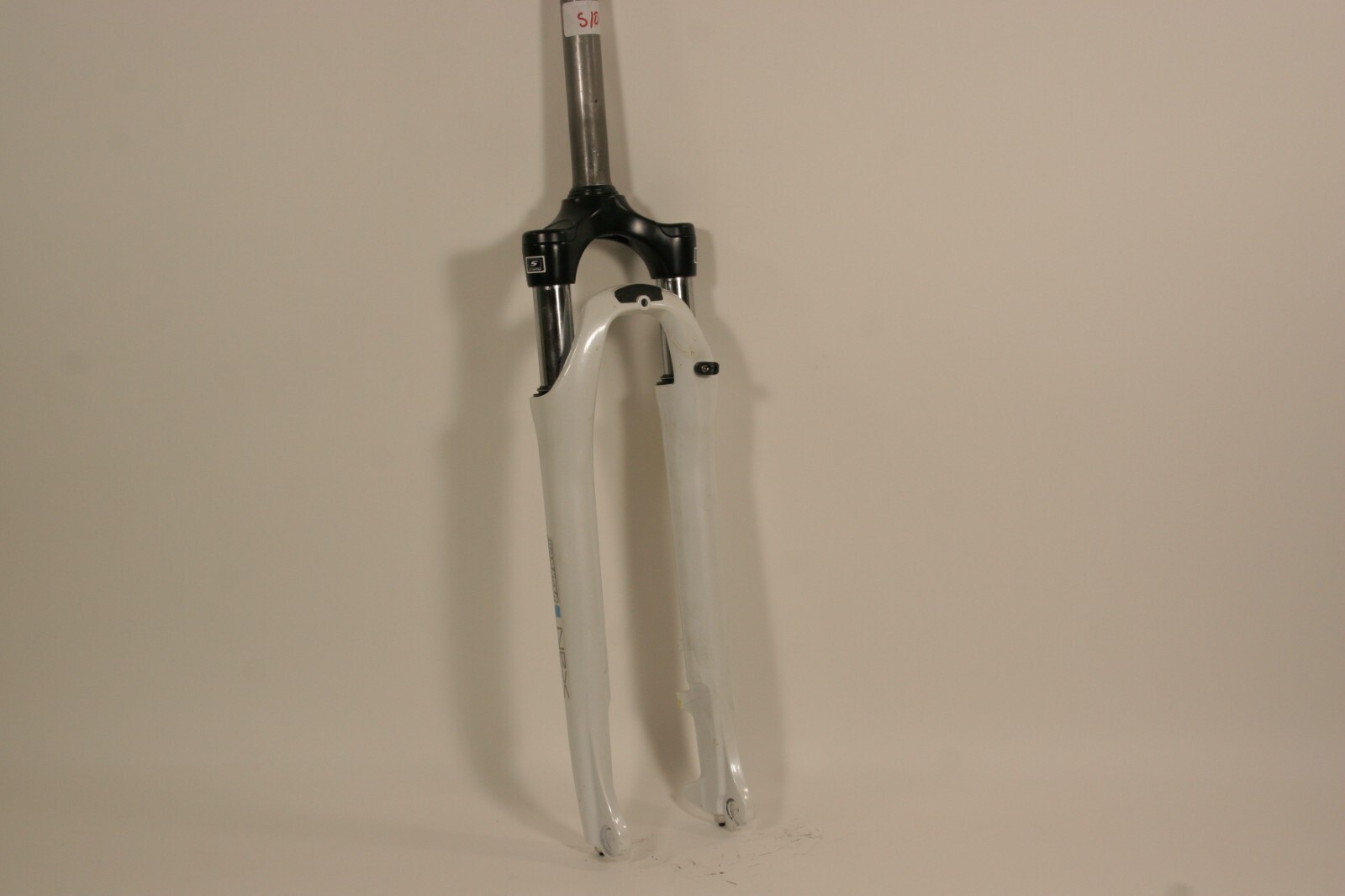 SR Suntour NEX 700c Hybrid Suspension Fork 1 1/8x220mm Threaded QR Disc/Rim