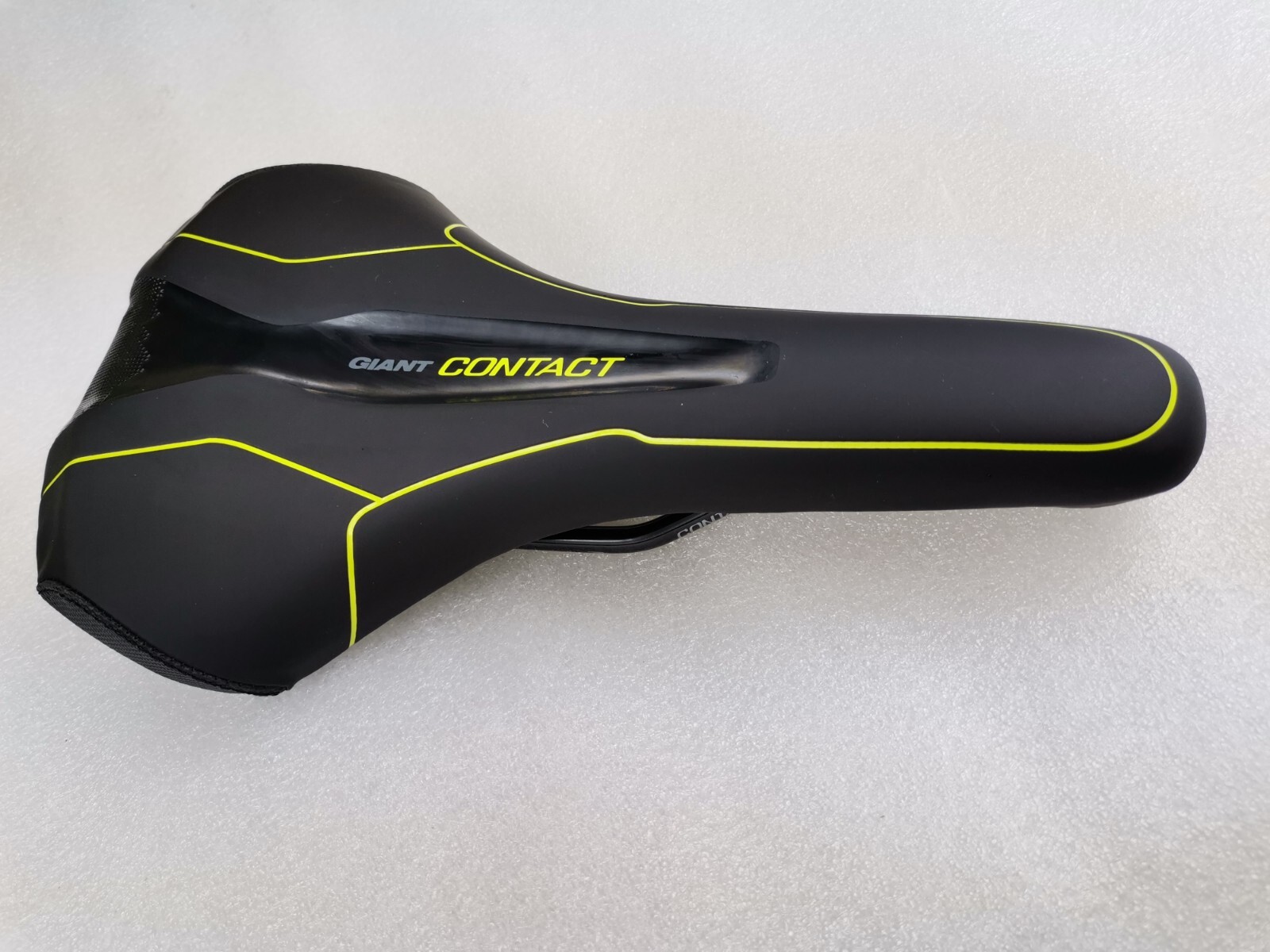 GIANT CONTACT SADDLE ROAD MTB CITY TOURING BIKE BLACK 265X150MM