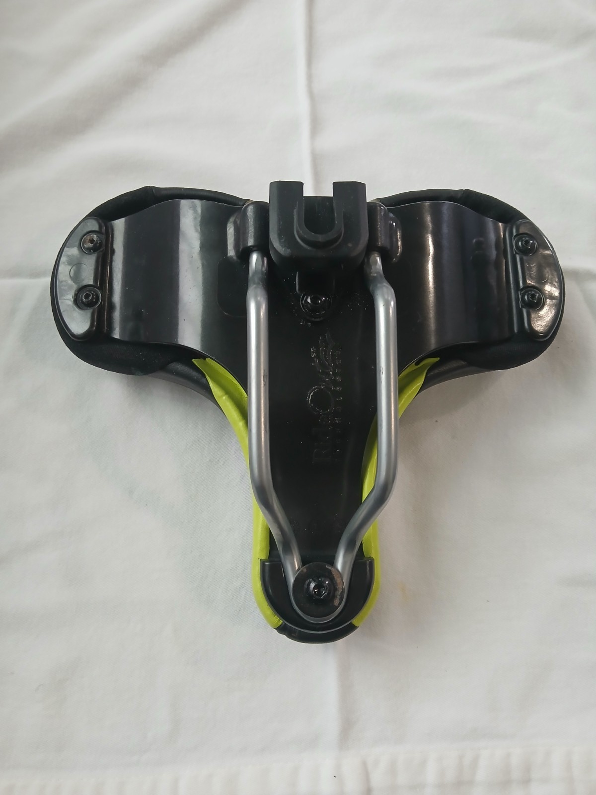 RideOut Carbon Comfort Bike Saddle Seat, Carbon, Black/Green, Universal Fit
