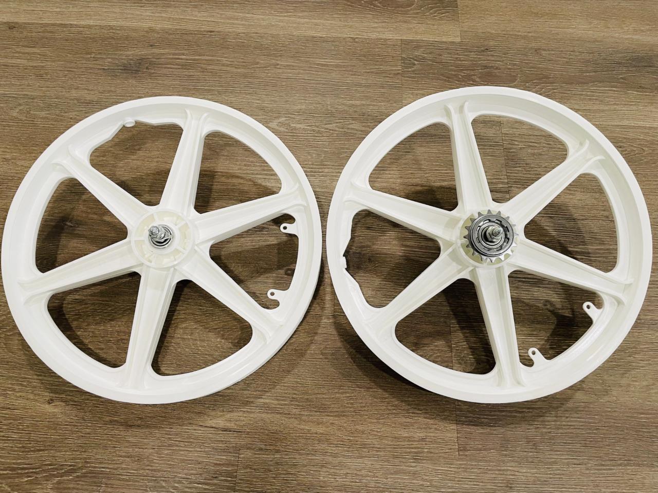Pair of 20″ Bicycle Mag Wheels Set 6 SPOKE WHITE FOR GT DYNO HARO any BMX BIKE
