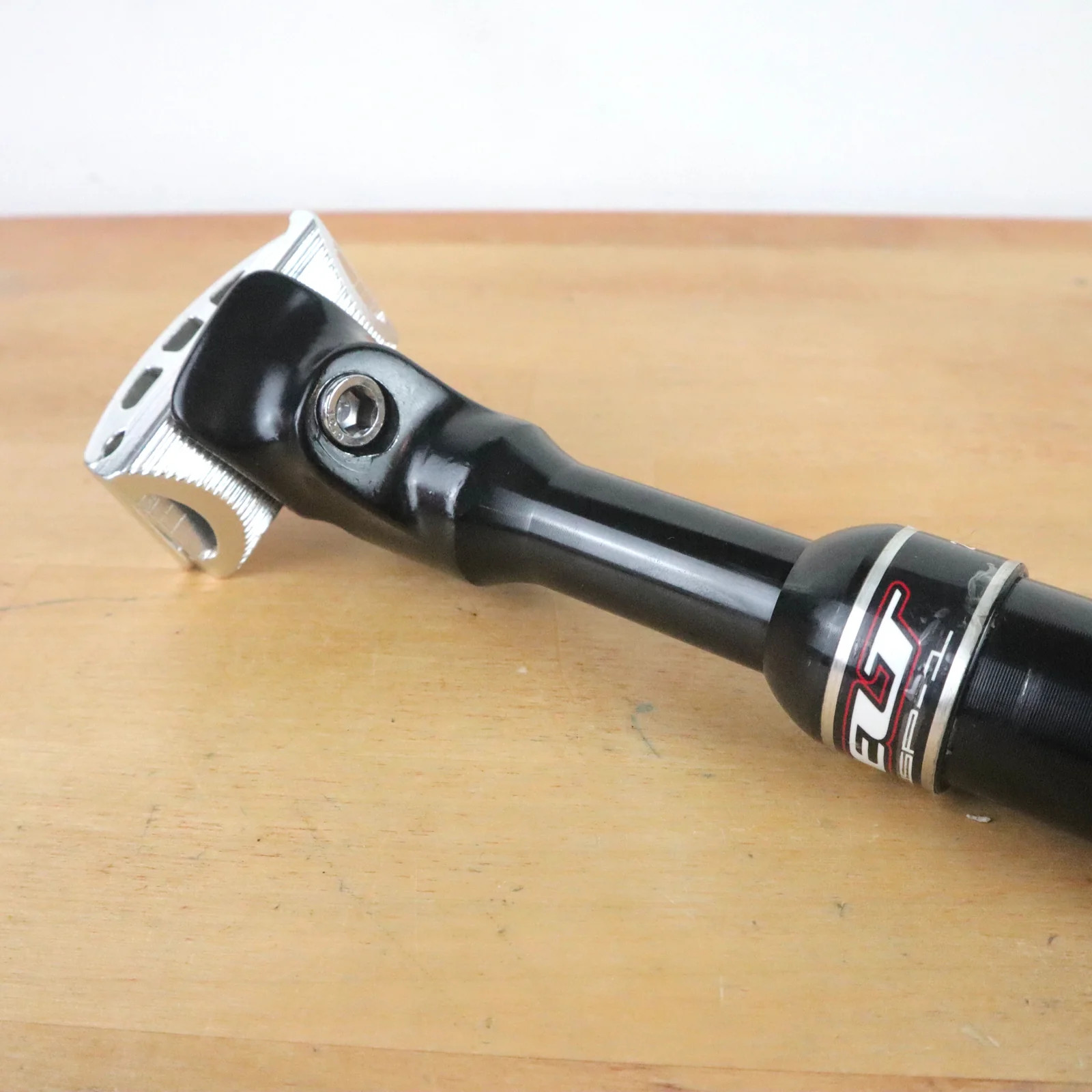Felt SUSP-1 Aluminum Suspension Seatpost 360mm x 27.2mm