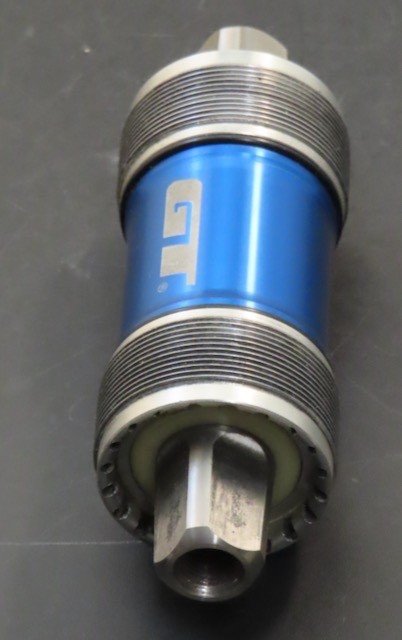itanium spindle English Thread bottom bracket 155 grams