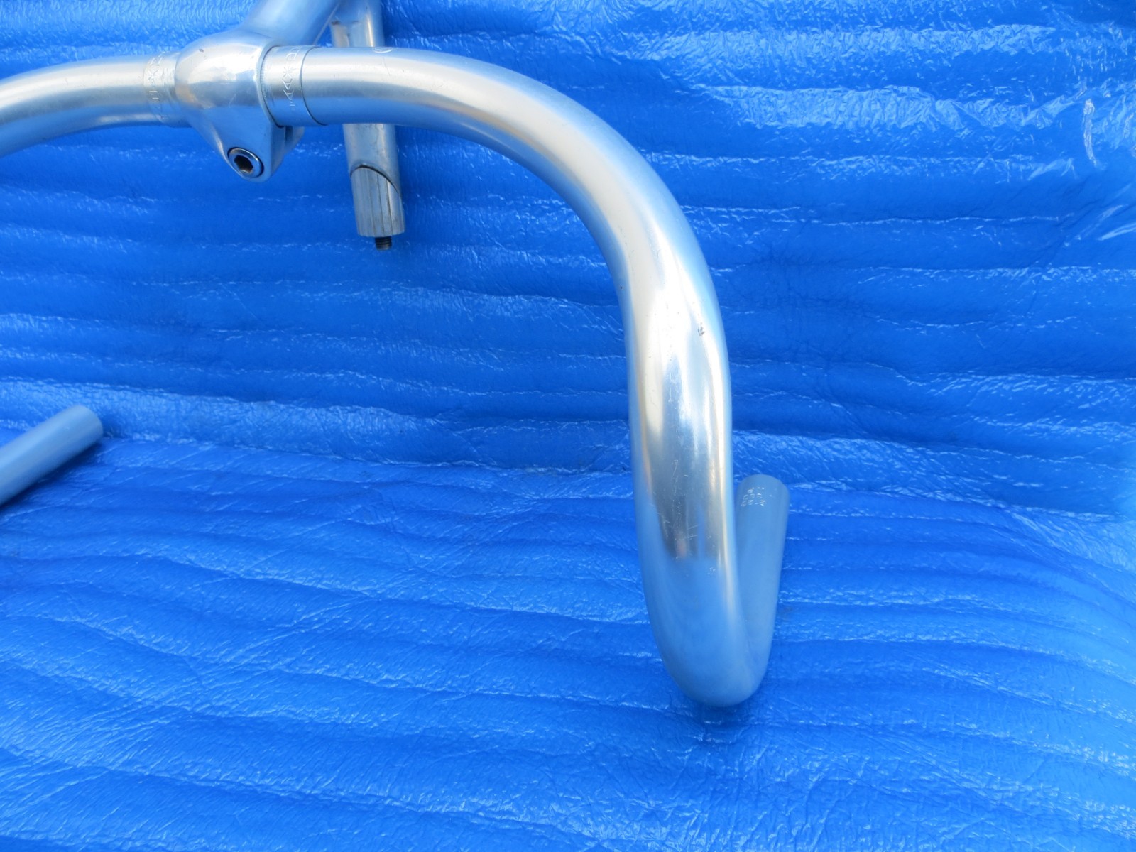 Nitto B123 AA 360mm NJS Handlebar + Nitto Jaguar 100mm 58 Degree AA NJS Stem