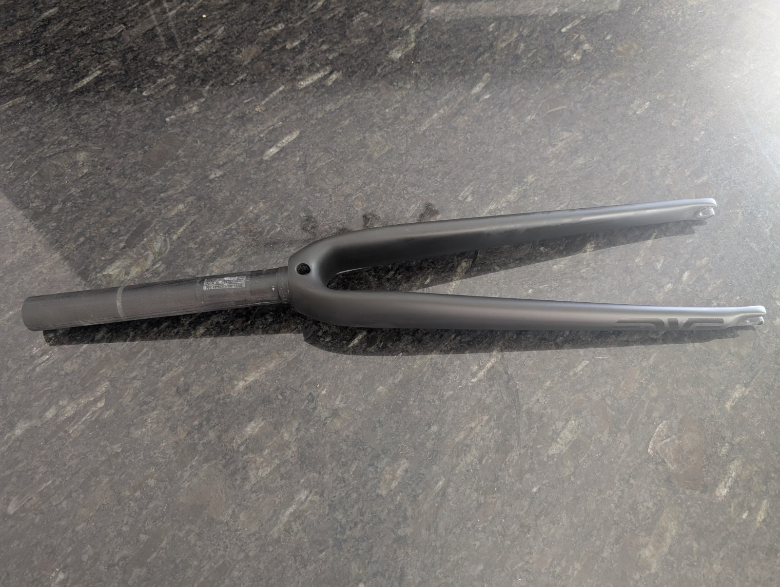 ENVE Composites 2.0 Road Fork, 43mm Rake, 1-1/8″, Rim Brake