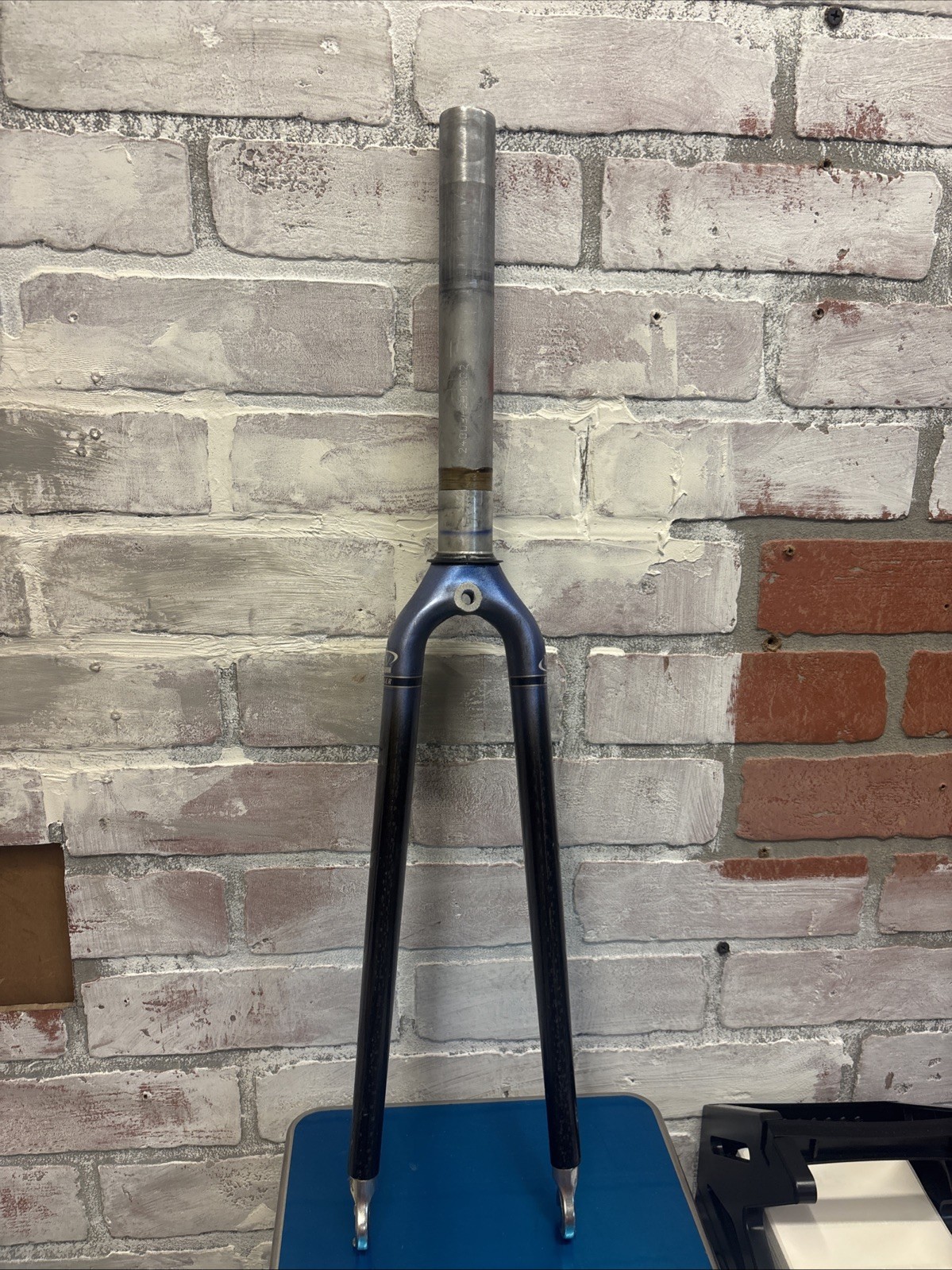 Bontrager OCLV 650c carbon fork 1 1/8 / 220mm steerer.