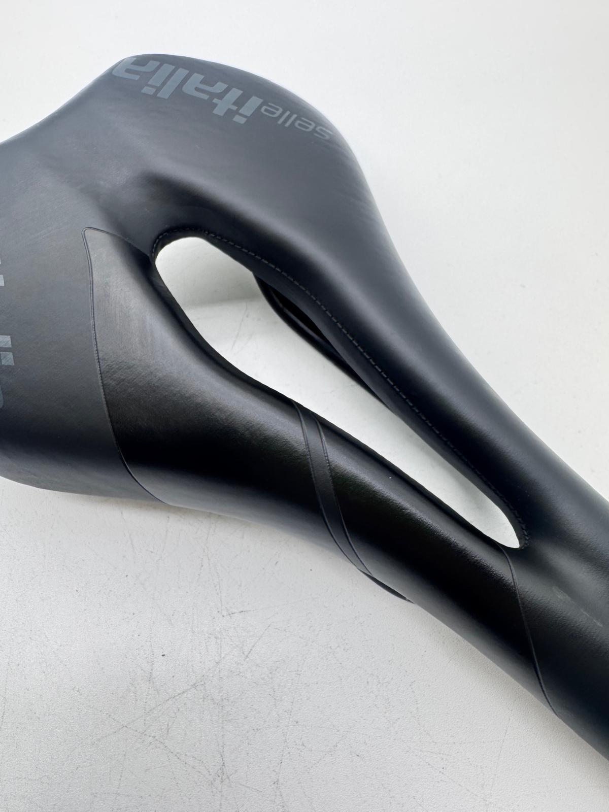 Selle Italia X3 Boost Cutaway Road Bike Saddle Black 7x7mm Rails 155mm