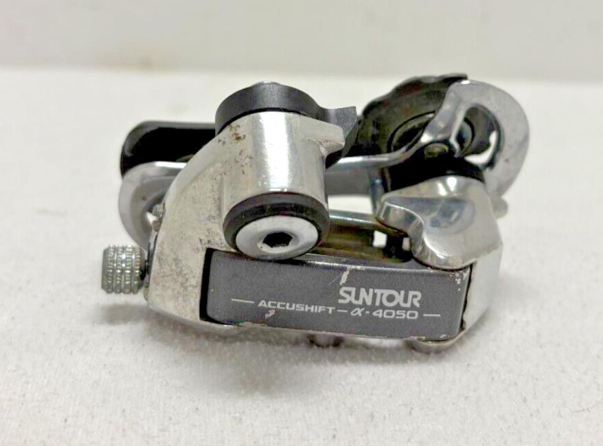 Vintage Suntour Accushift a-4050 Short Cage Rear Derailleur Fast Shipping