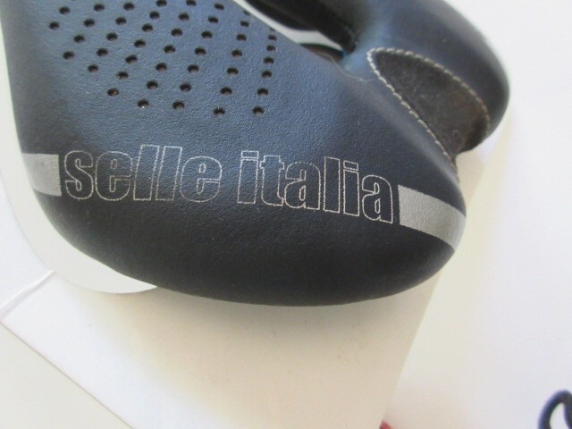 SELLE ITALIA MAX SLR Gel SuperFlow Saddle Black 145 Ti 316 Rails L3 Pre-owned