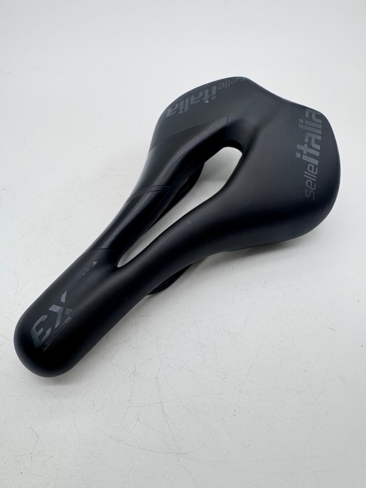 Selle Italia X3 Boost Cutaway Road Bike Saddle Black 7x7mm Rails 155mm