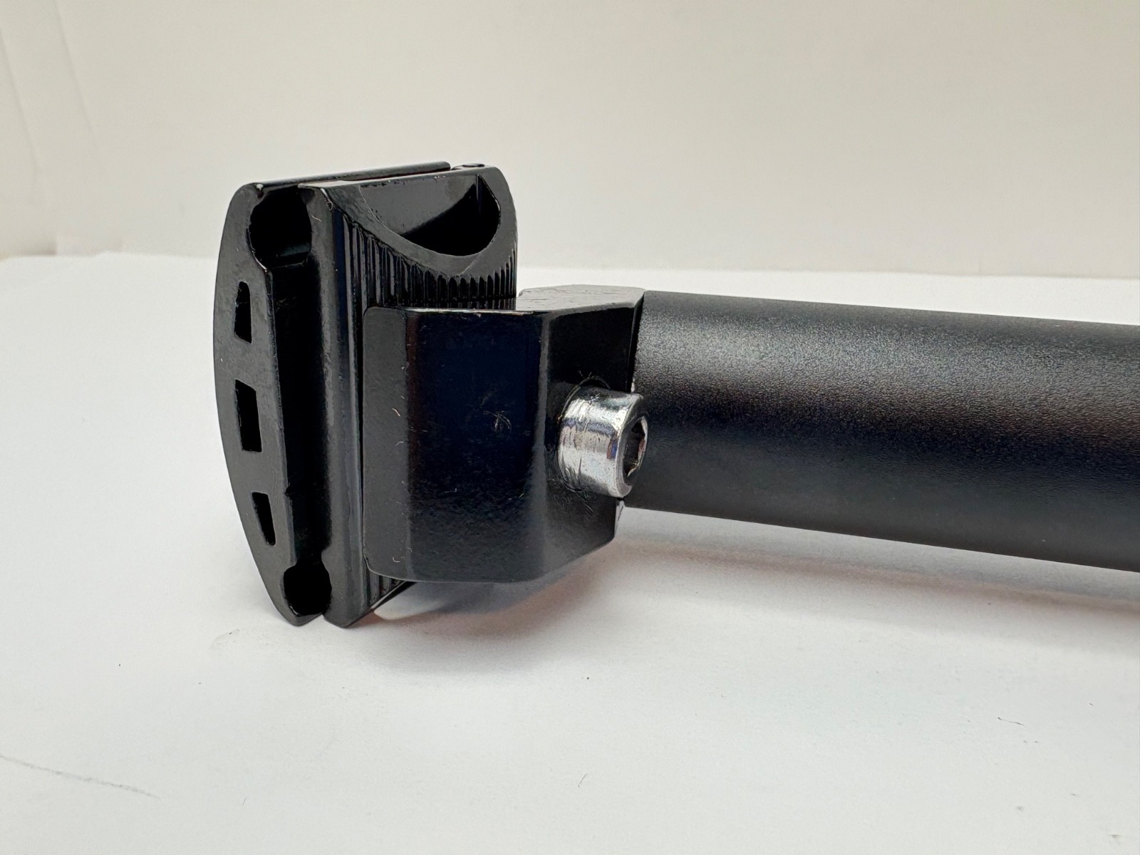 New Bike Bicycle Alloy Micro Adjust Seatpost 30.4mm x 300MM Black