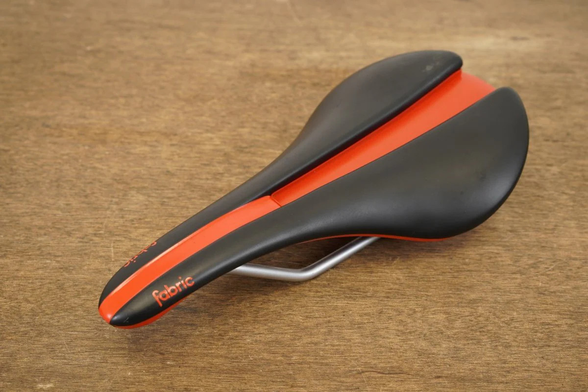 132mm (Shallow) Fabric Line Sport Steel Rail Road Saddle 244g
