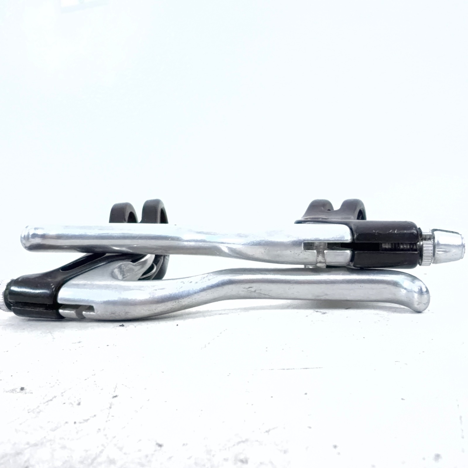 Kalloy Vintage Alloy Black/Silver 4-Finger Short Pull Brake Levers Ø22.2 Clamp