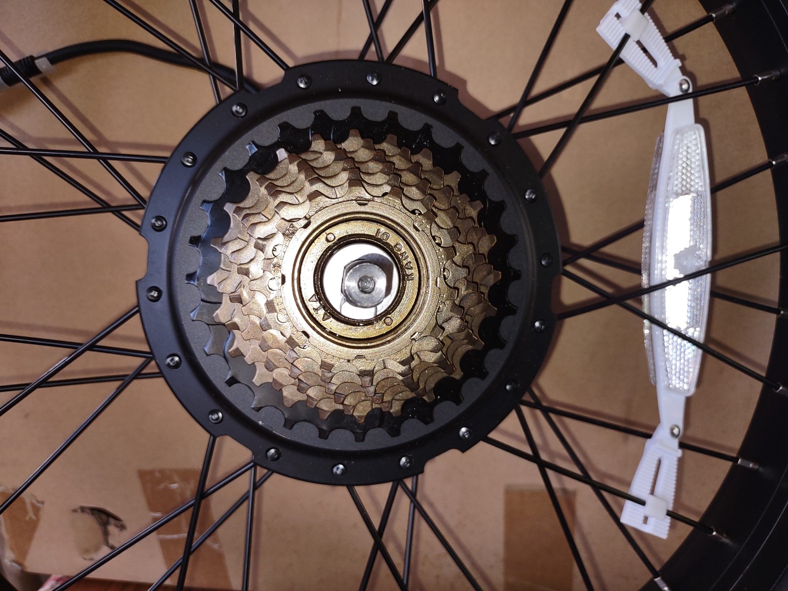 7 speed 48v 300-500 watt 20″ x 3″ ebike rear assembly