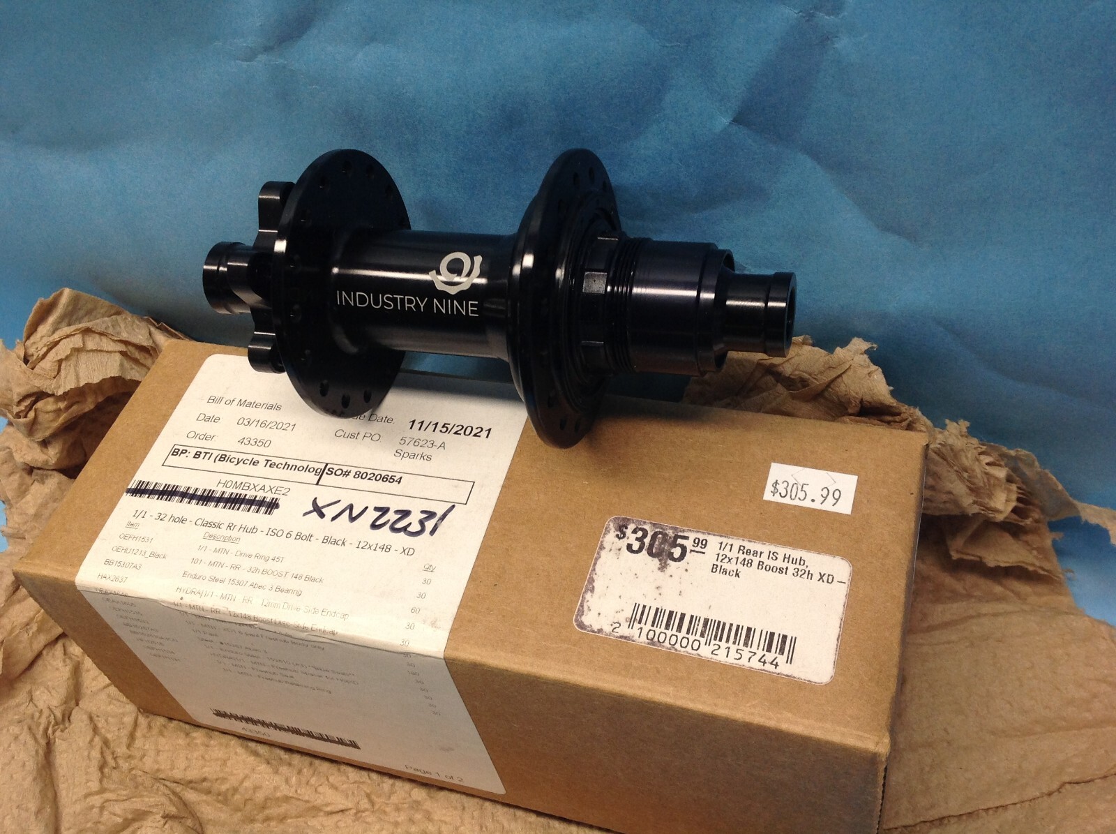 Industry Nine 1/1 Classic Rear Road Hub – 12 x 148mm, 6-Bolt, XD, Black, 32H