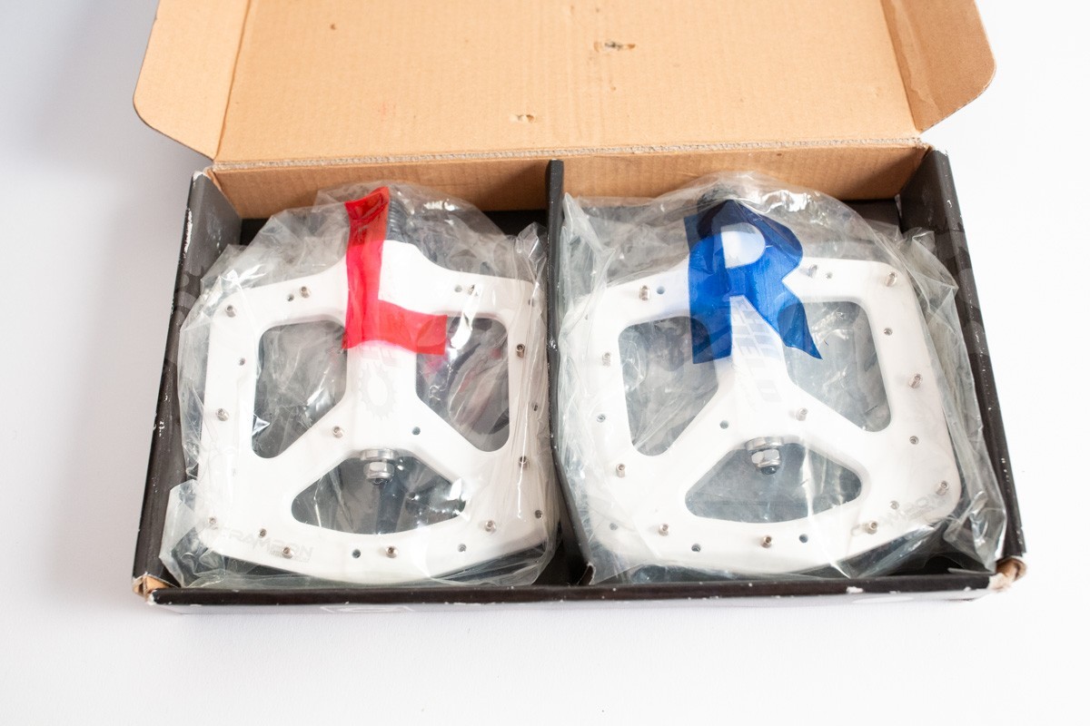 NOS Canfield Crampon Ultimate Magnesium Pedals White 19/16 MTN Pedals