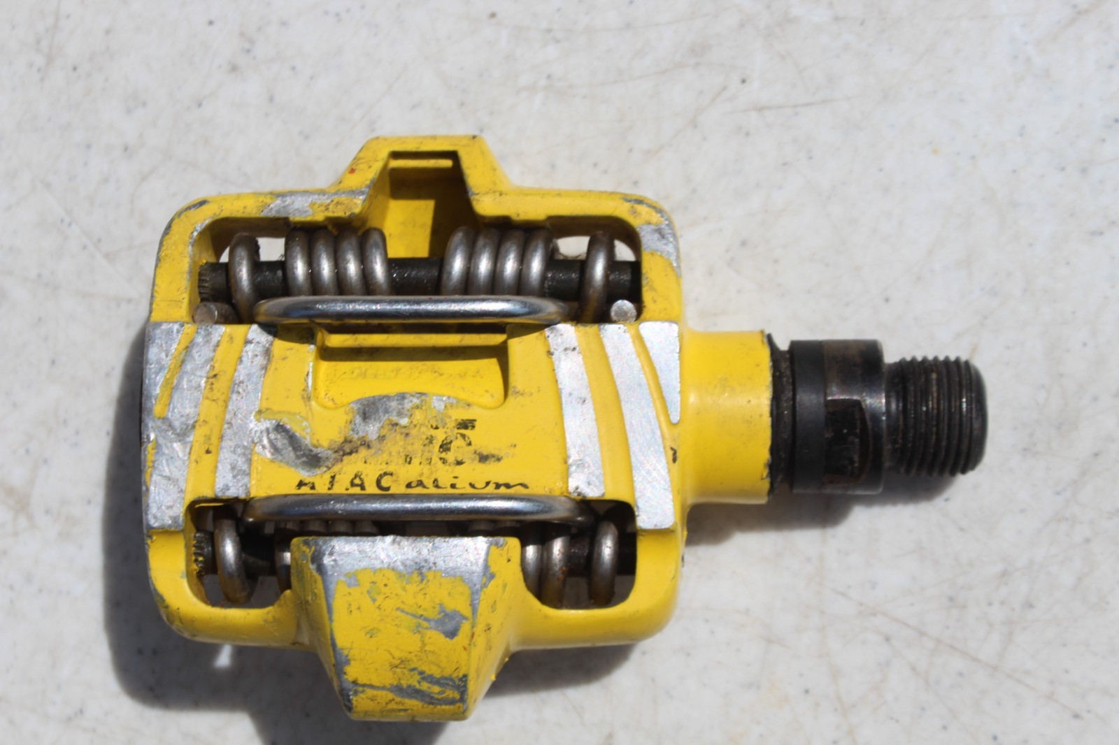 TIME ATAC Alium Clipless MTB Bike Pedals Yellow 9/16 Pair Trail W/ CLEATS SCREWS