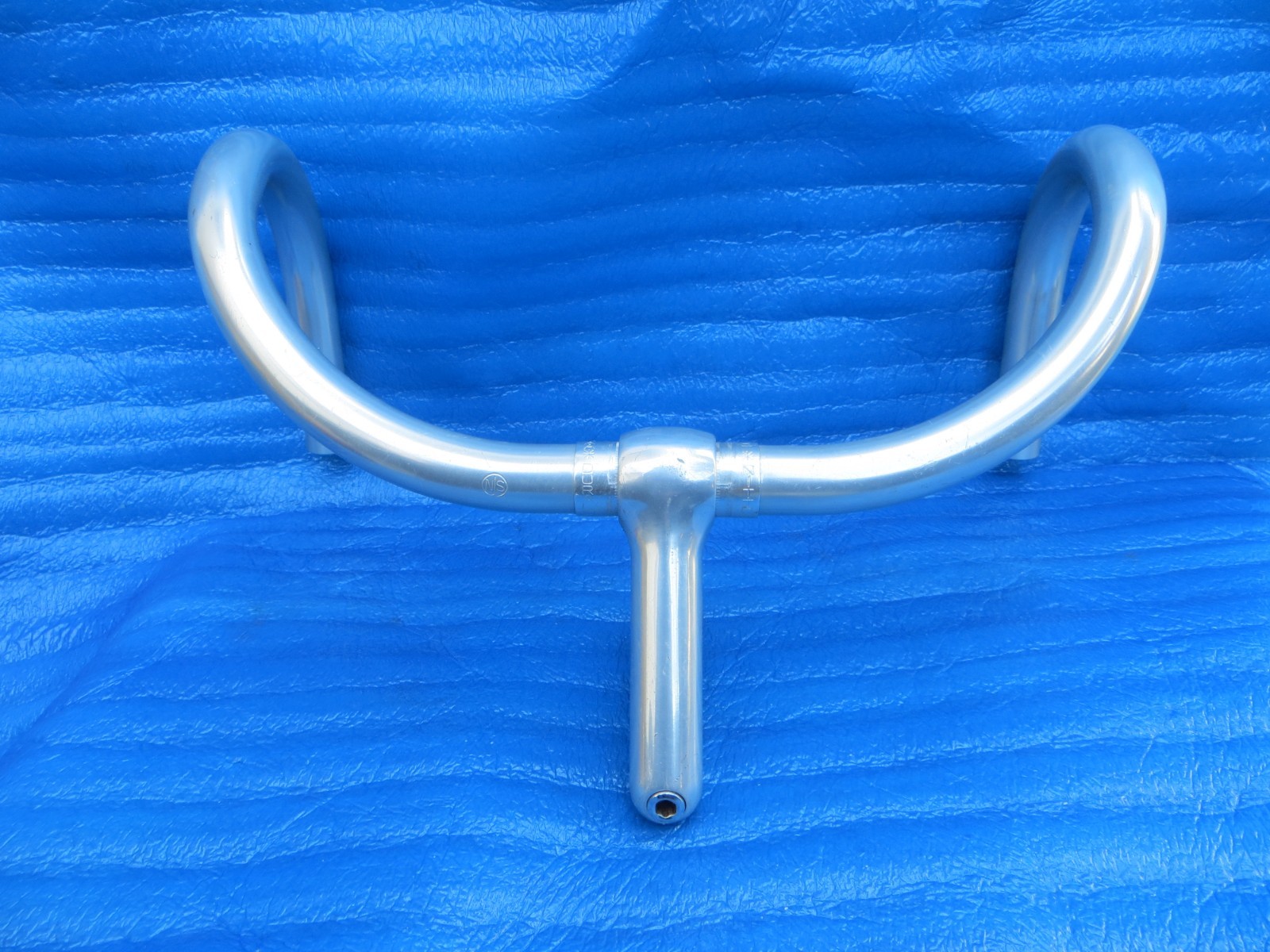 Nitto B123 AA 360mm NJS Handlebar + Nitto Jaguar 100mm 58 Degree AA NJS Stem