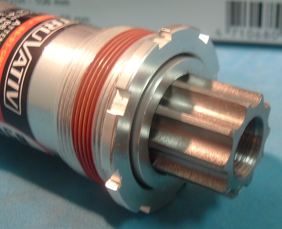 Truvativ Gigapipe Team Ti Sealed Cartridge NEW Bottom Bracket-ISIS 68x108MM -NIB