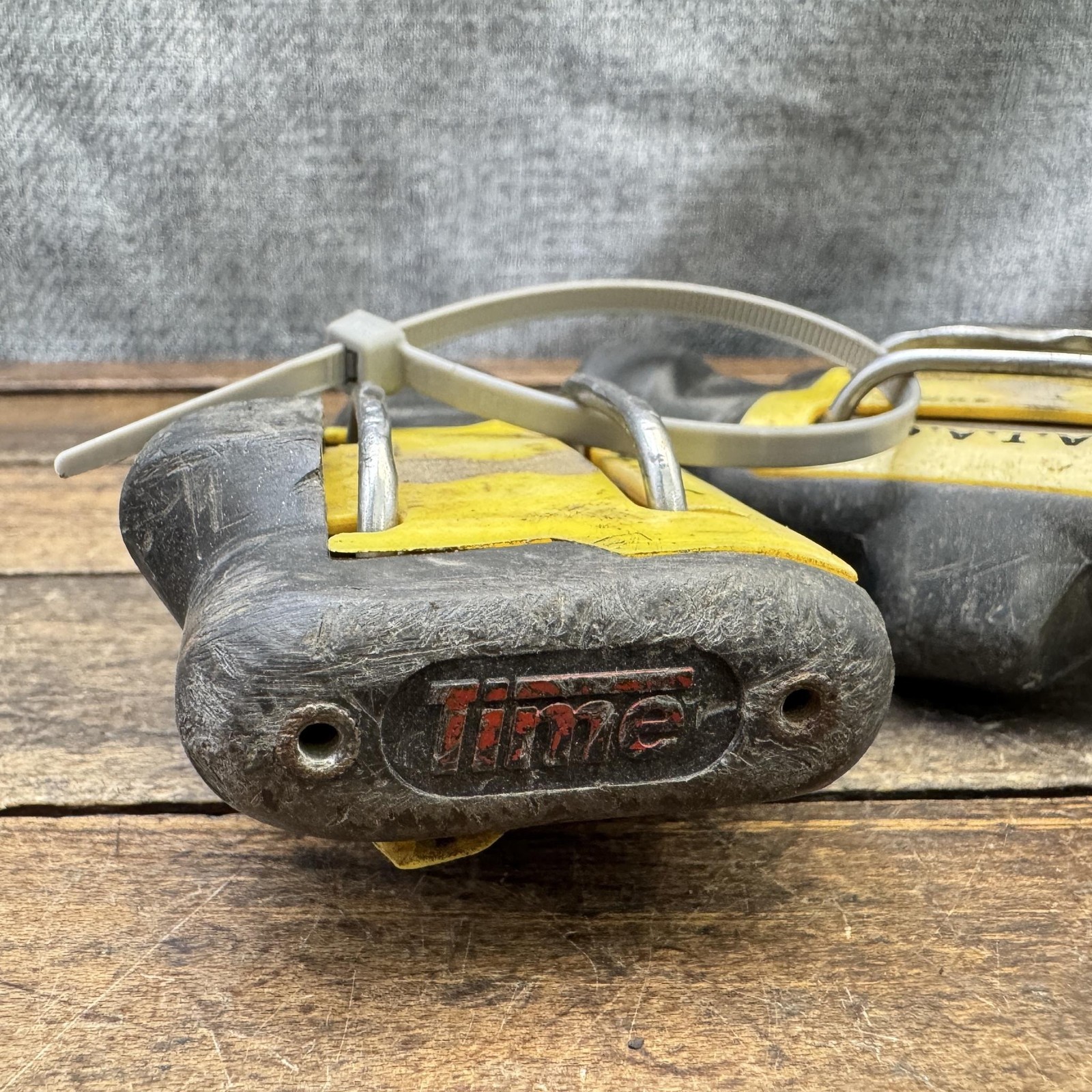 Vintage Time ATAC Clipless Pedals Yellow 9/16 In MTB Mountain Bike 90s ATB