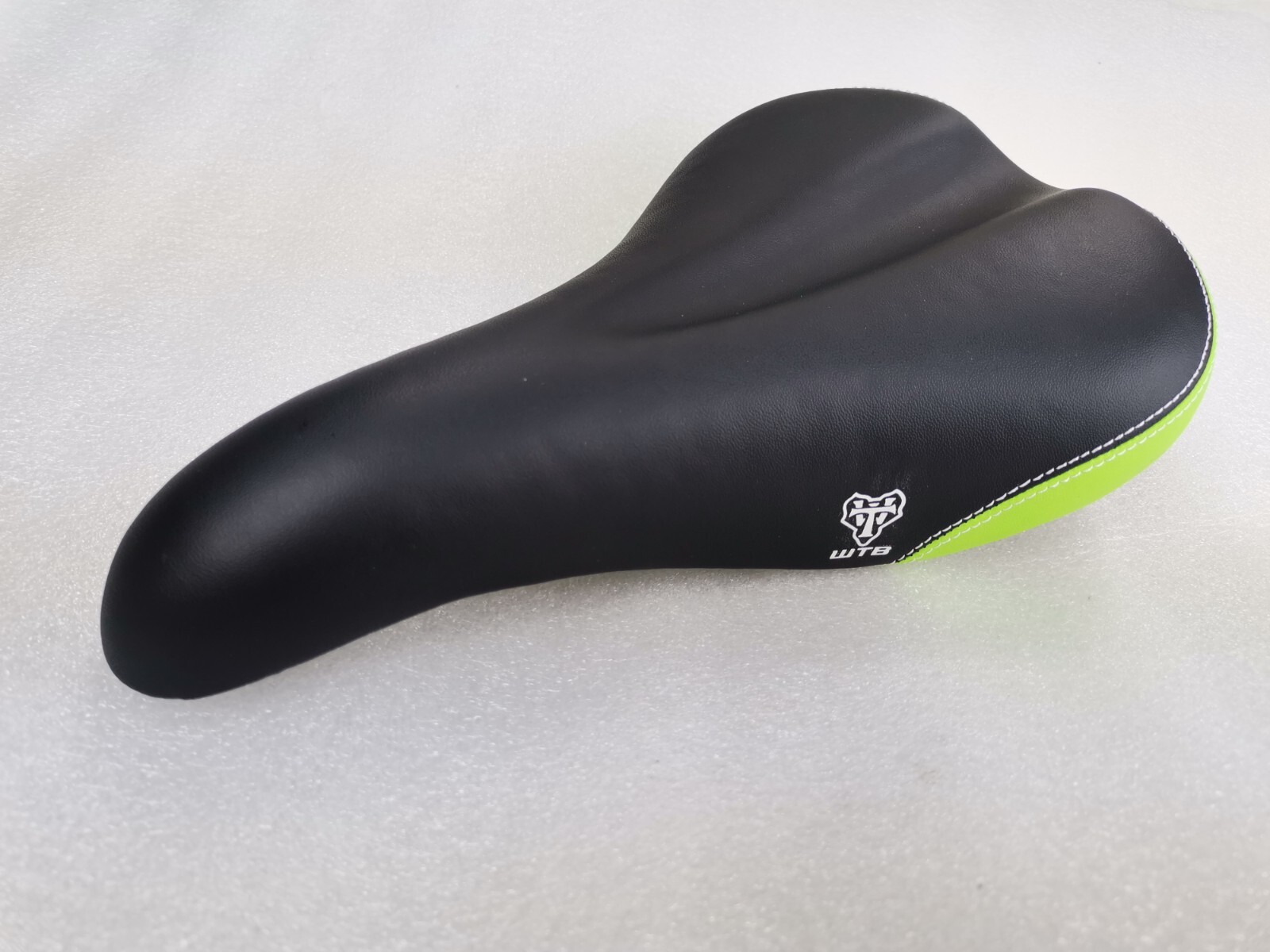 NEW OLD STOCK WTB SPEED V SADDLE SEAT WIDE 160MM BLACK MTB CITY TOURING BIKE