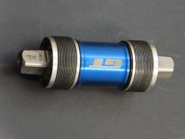 itanium spindle English Thread bottom bracket 155 grams
