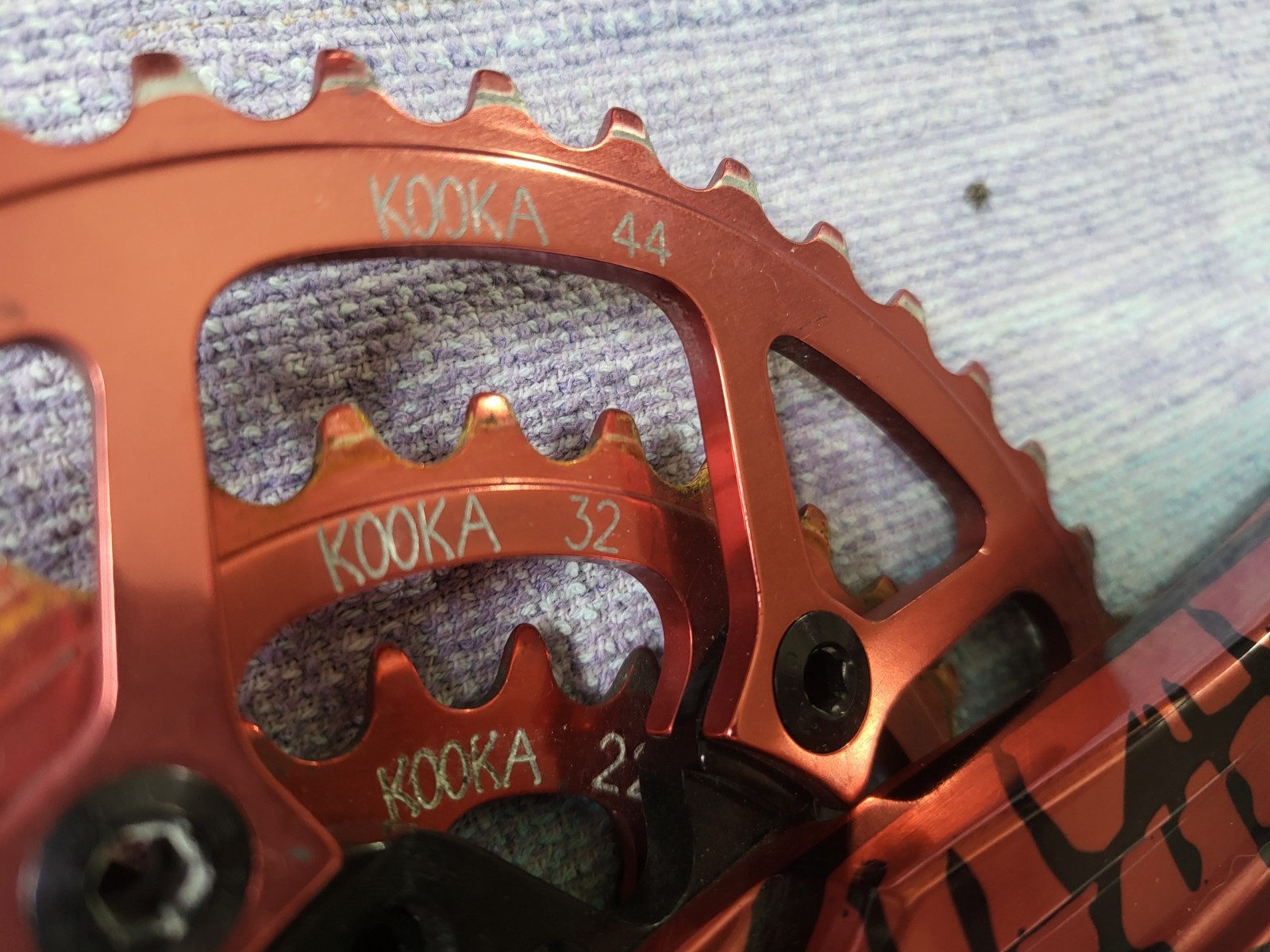 Kooka Vintage Crankset Triple 44/32/22 Red with Black, 175mm Square Taper