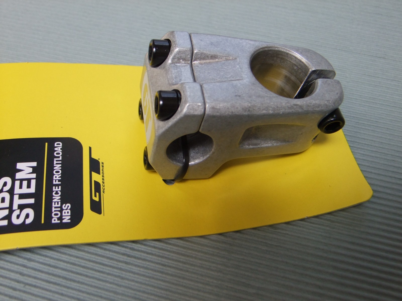 GT Front Load Elevated 1-1/8 inch Threadless NBS Stem for BMX bicycle