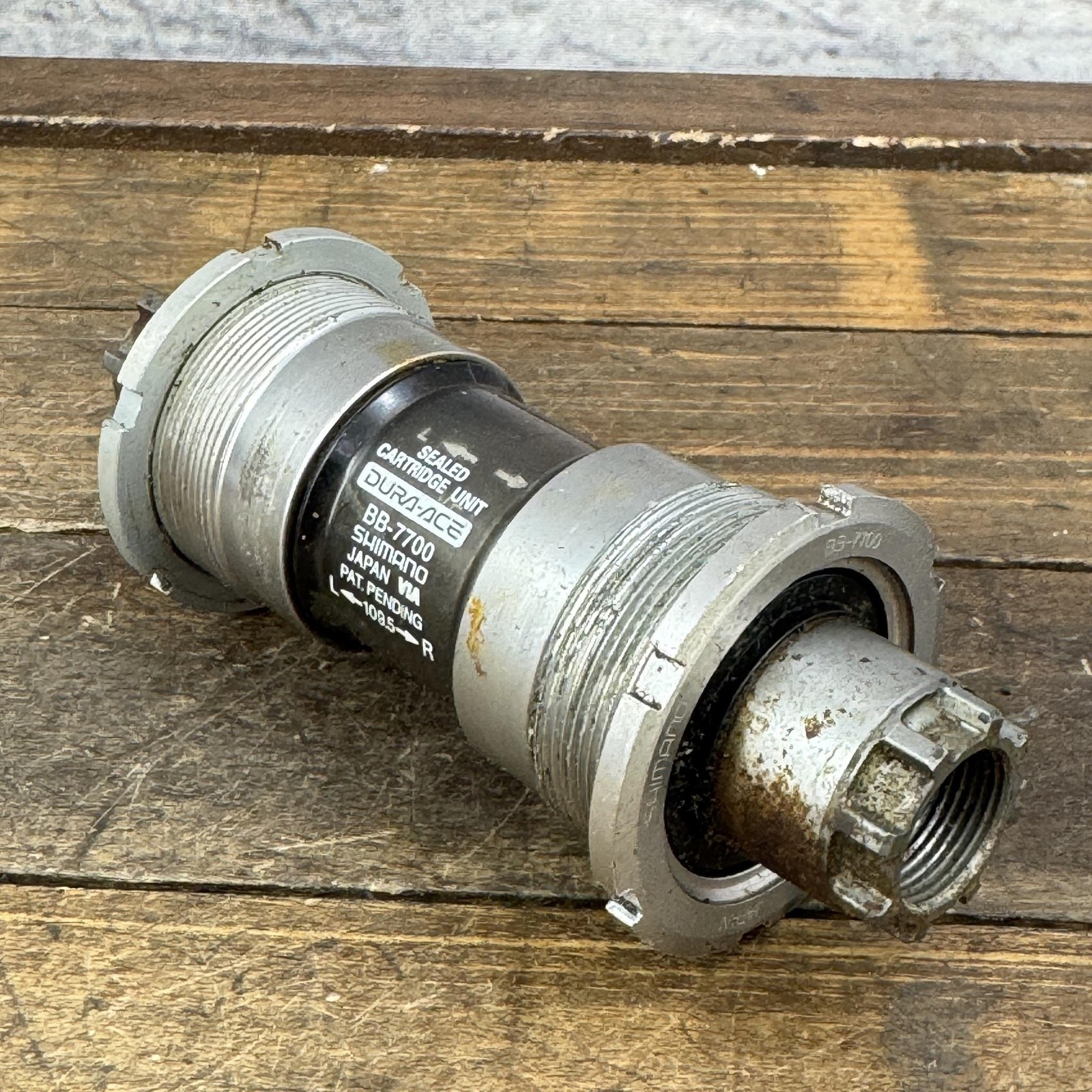 Vintage Shimano Dura-Ace BB-7700 Bottom Bracket 109.5mm Octalink V1 Japan Race