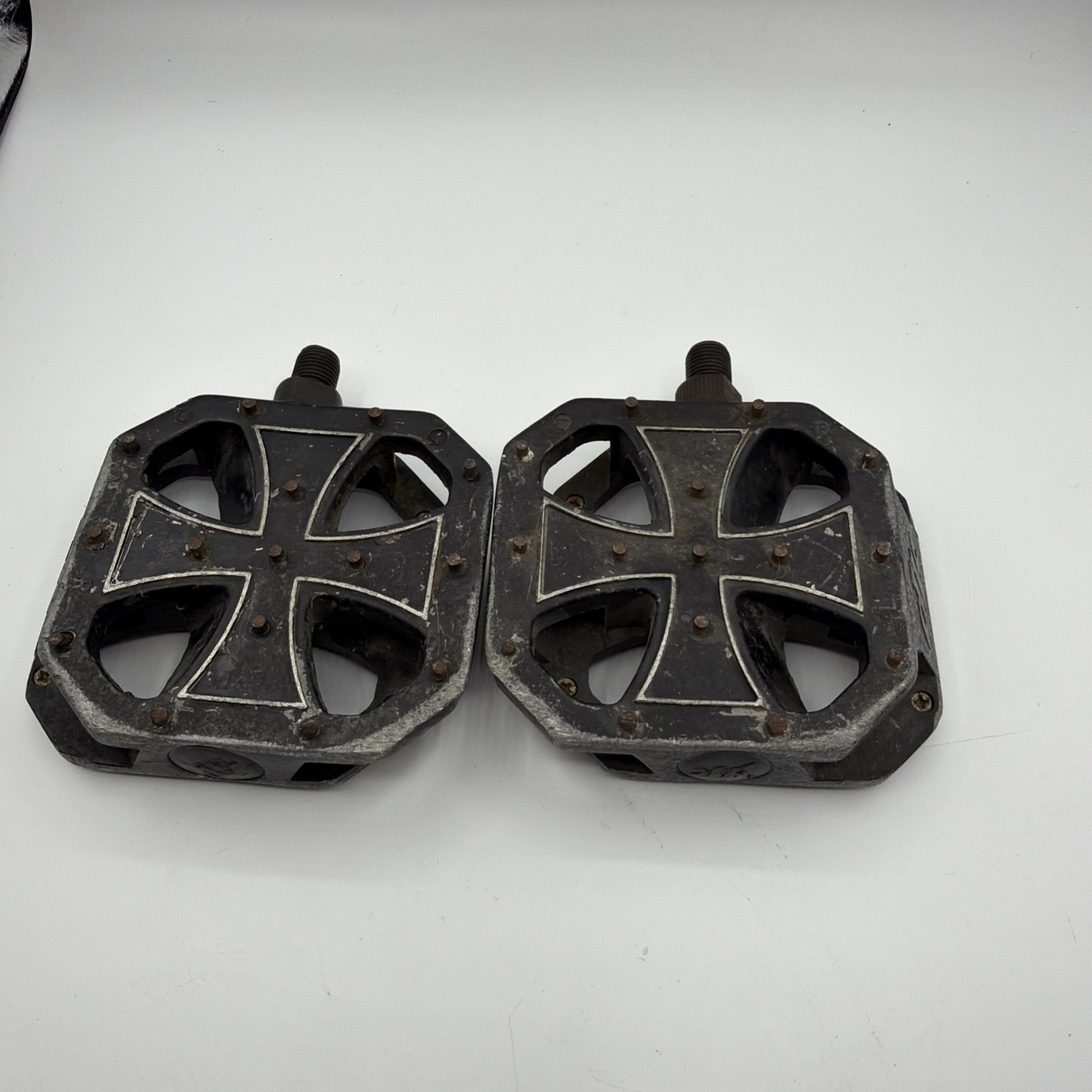 DK Iron Cross BMX Platform Pedals 1/2” Black Mid School Vintage
