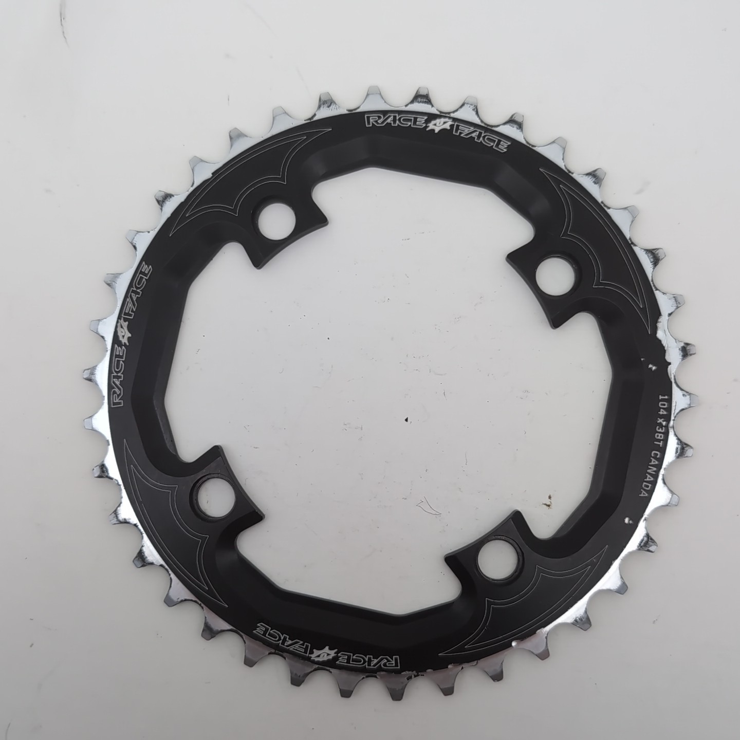 VINTAGE Race Face Diabolus 38T Chainring 104 BCD Black Canada