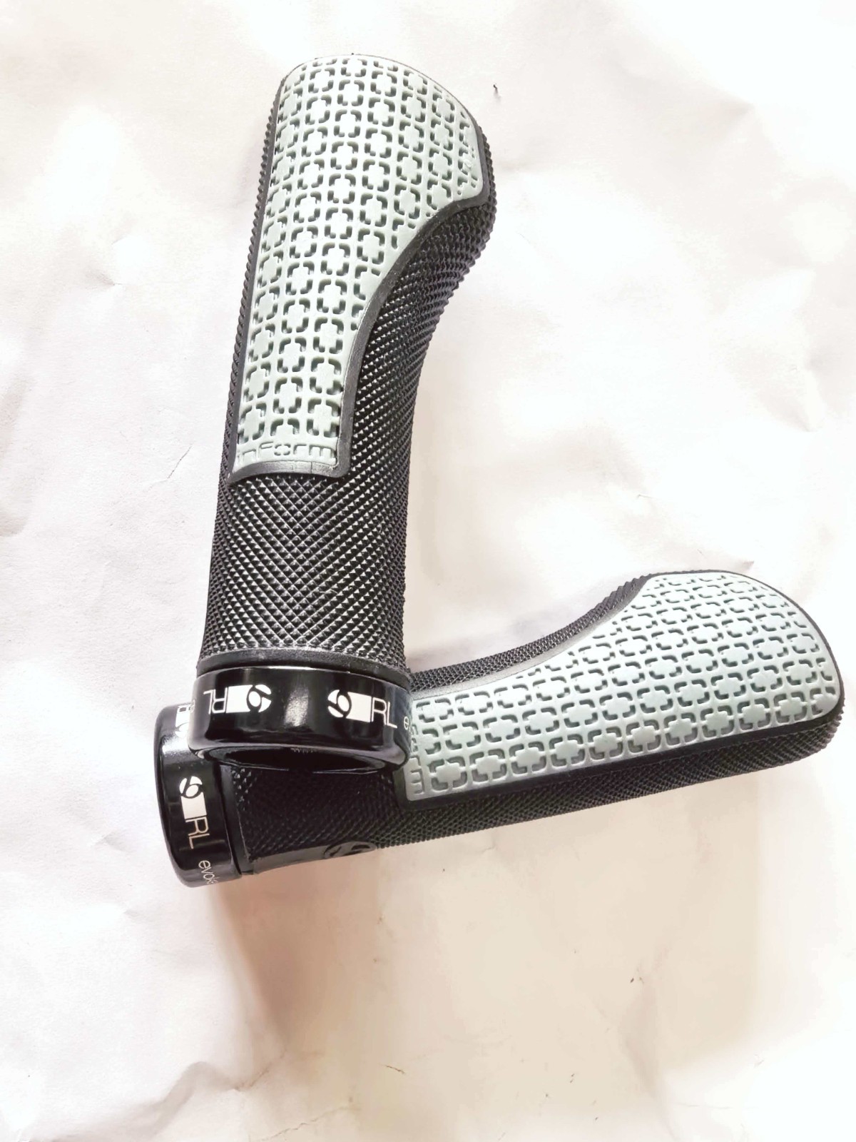 BONTRAGER Evoke RL Handlebar Grip Lock On Inform 130 x 43mm 22.2mm bicycle grip