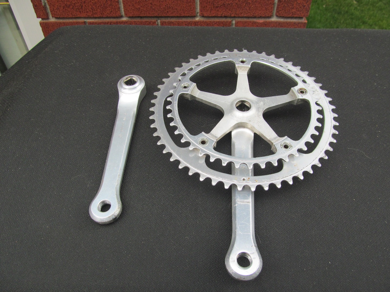 Campagnolo Nuovo Record Crankset 170mm 52-42 with 3 extra Chainrings – Used
