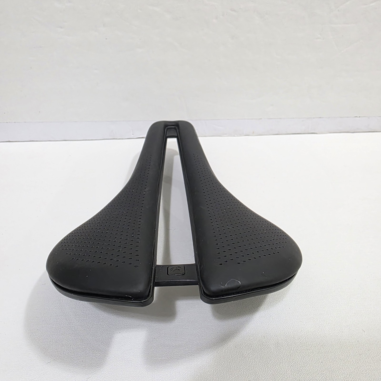 Bontrager Aeolus Elite Bike Saddle, 250mm x 155mm. Good Used Condition
