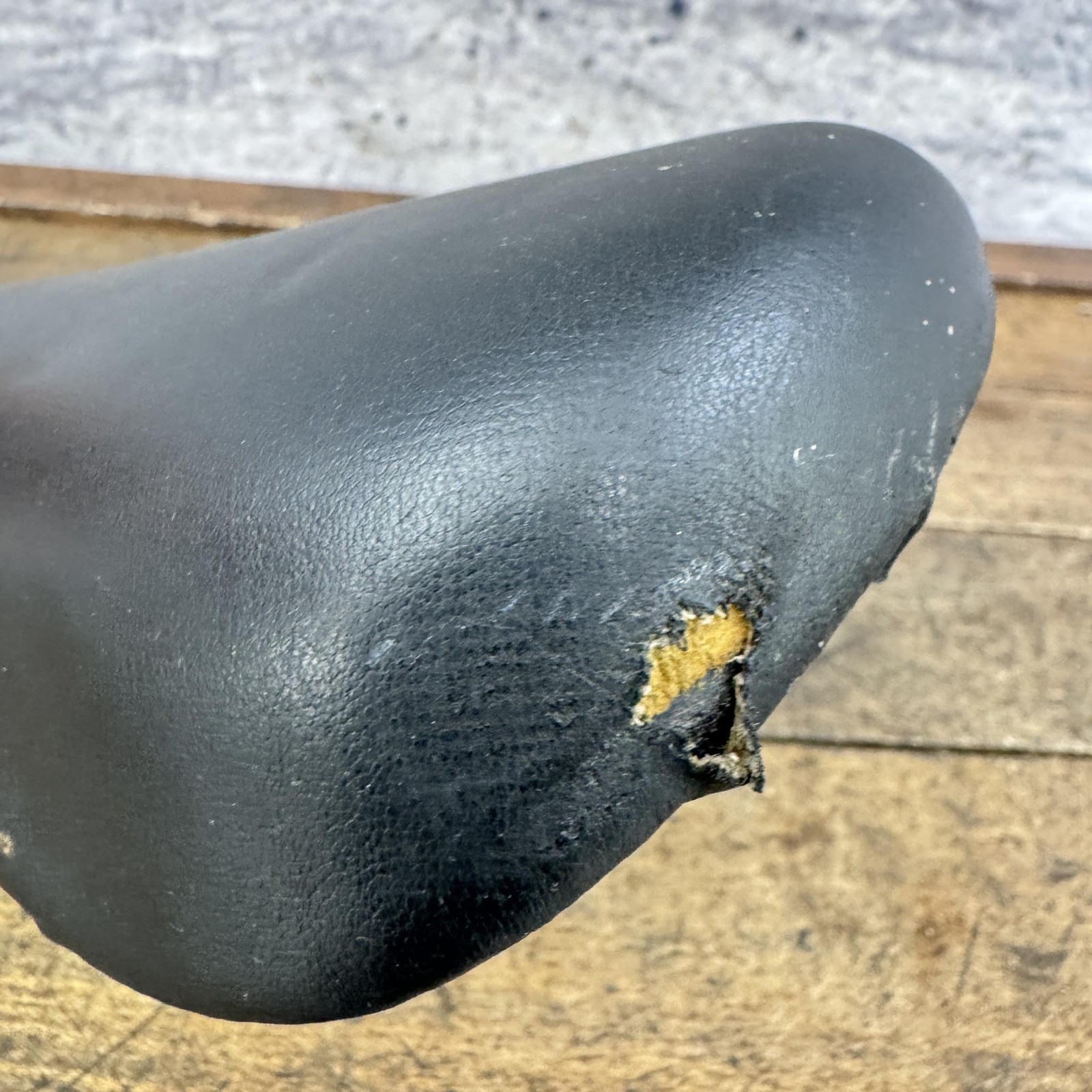GT Lite Seat Bicycle 90s MTB Saddle GT-8 Black Racing 245g Bike Cut