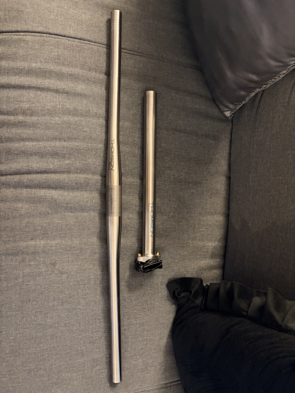 Thomson Ti Handlebar, 6° Backsweep Flat 31.8mm 730mm. Thomson Ti Seatpost 27.2