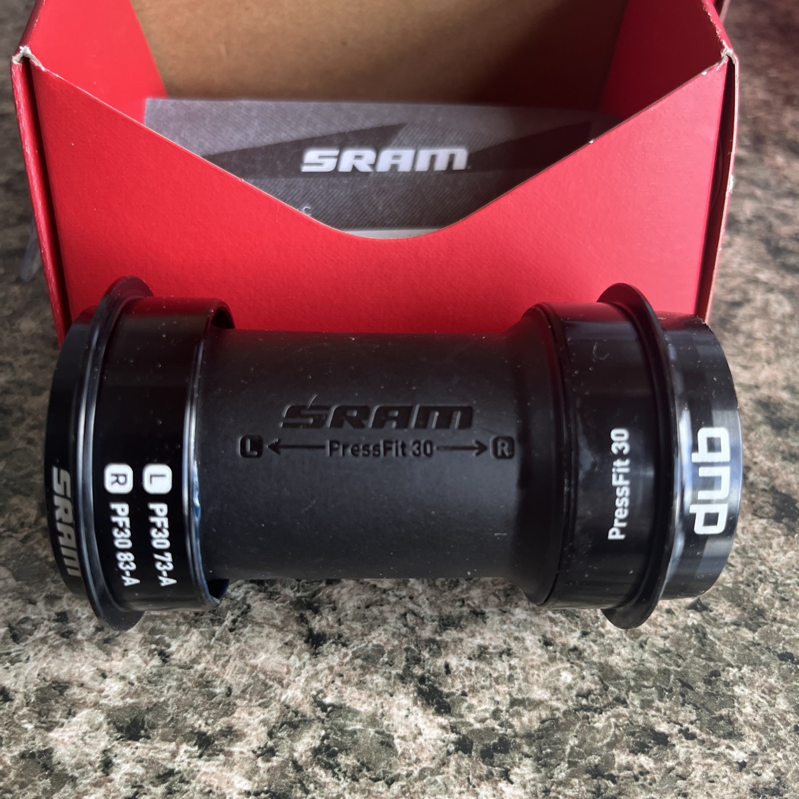 SRAM DUB Sealed Cartridge Bearings PF30A 73mm Bottom Bracket for Road Cranksets
