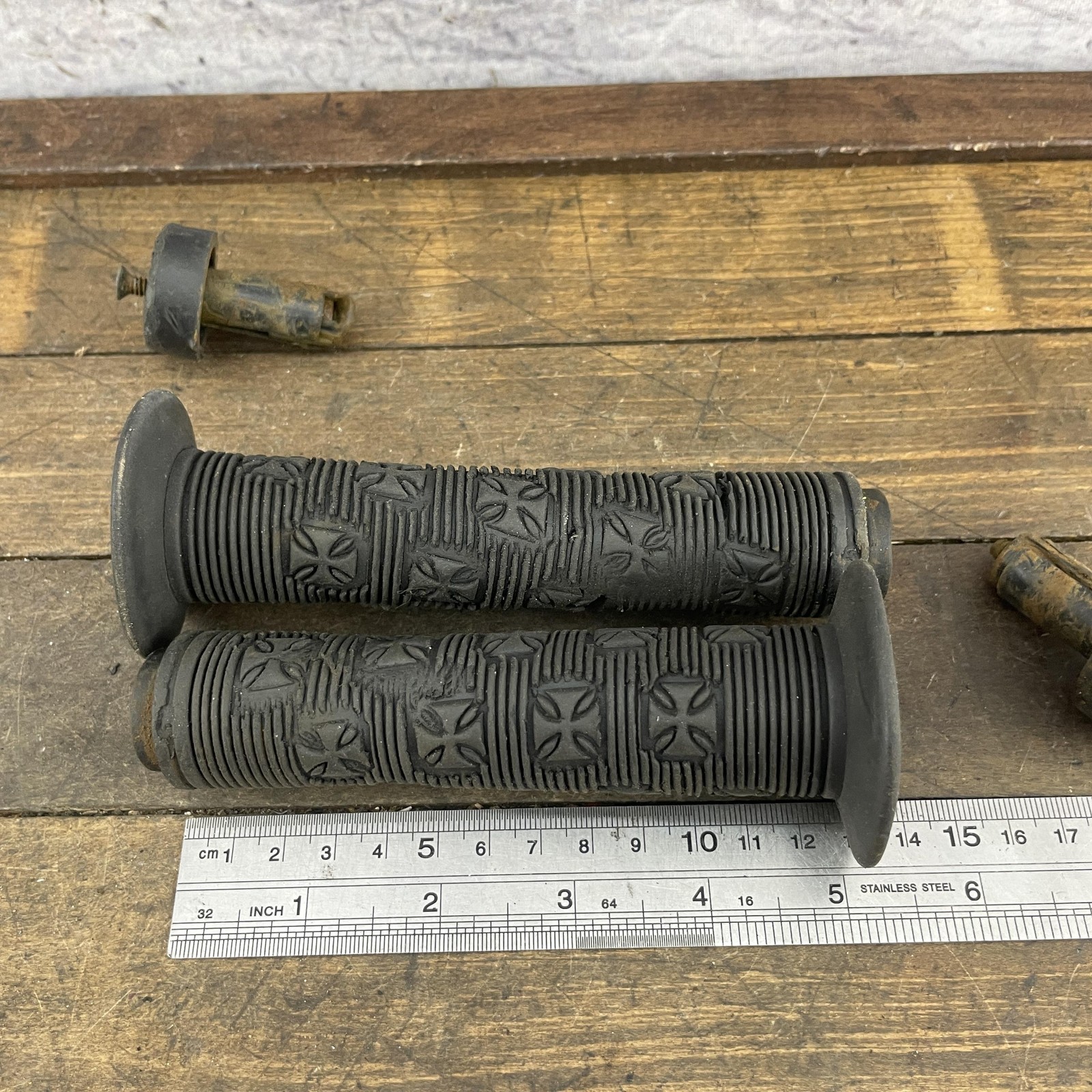 VIntage DK Iron Cross BMX Grips Bar Ends Parts Wear Cuts Mid SChool BMX