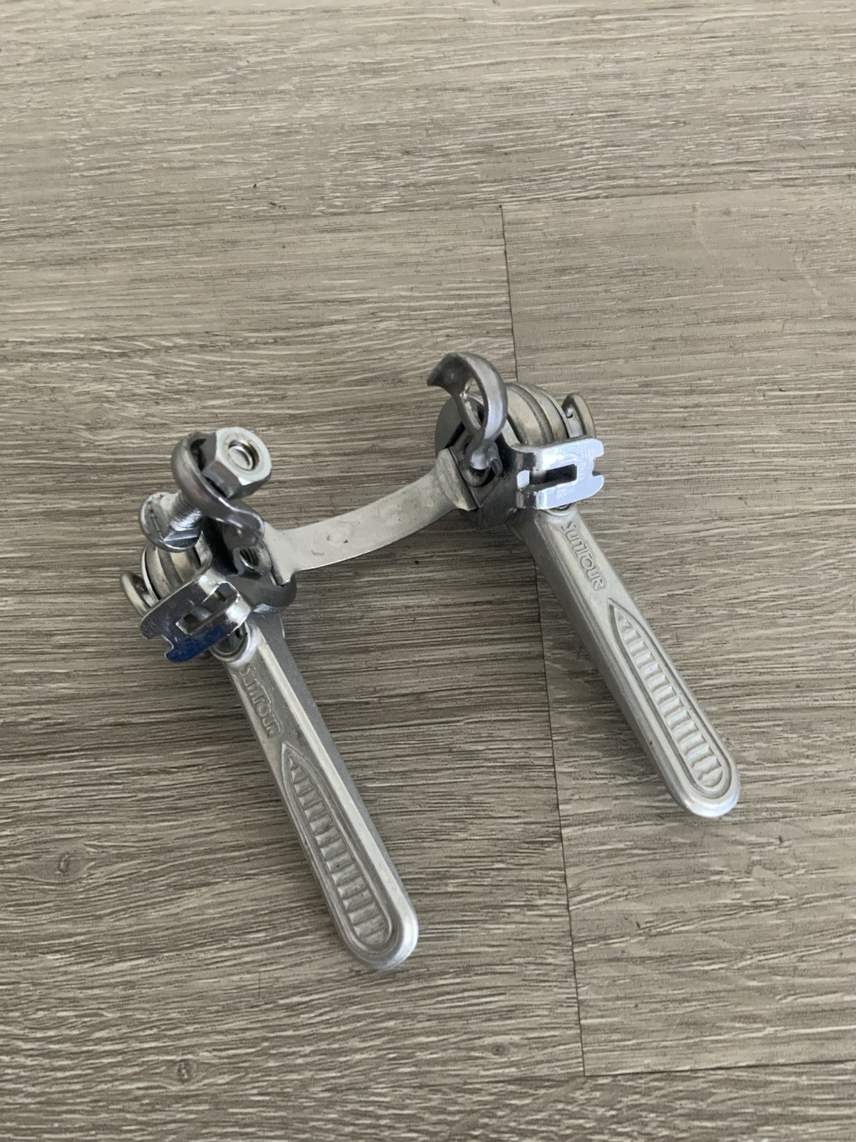 SUNTOUR SHIFTER SET DOWN-TUBE CLAMP FRICTION 84 GRAMS