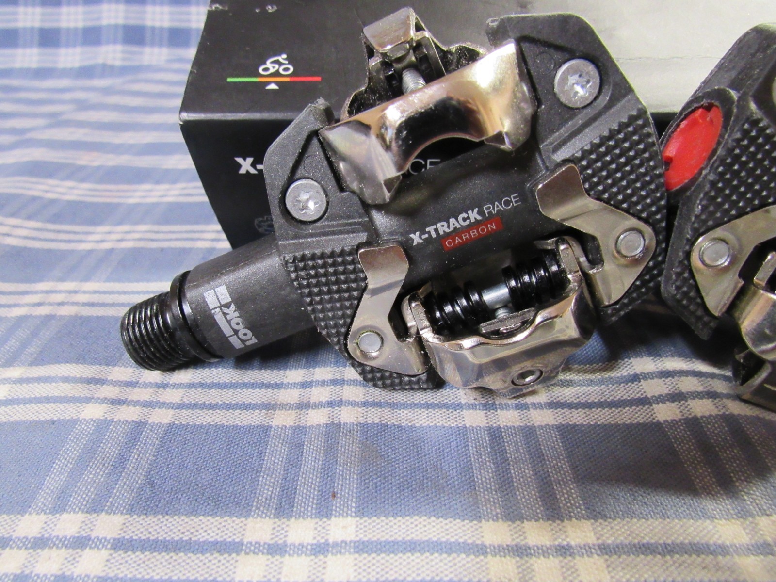 Look Cycle – X-track Race Carbon Pedals (New Distressed Box) FAST FREE SHIPPING.