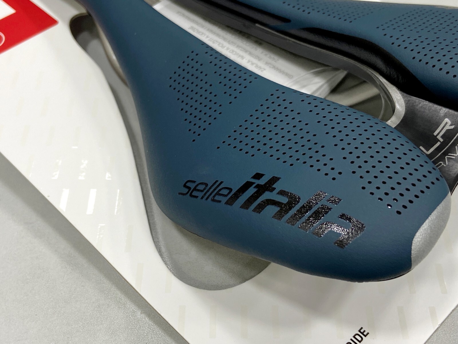 Selle Italia SLR Boost Gravel Ti316 Superflow S3 (130x248mm) Saddle (Blue)