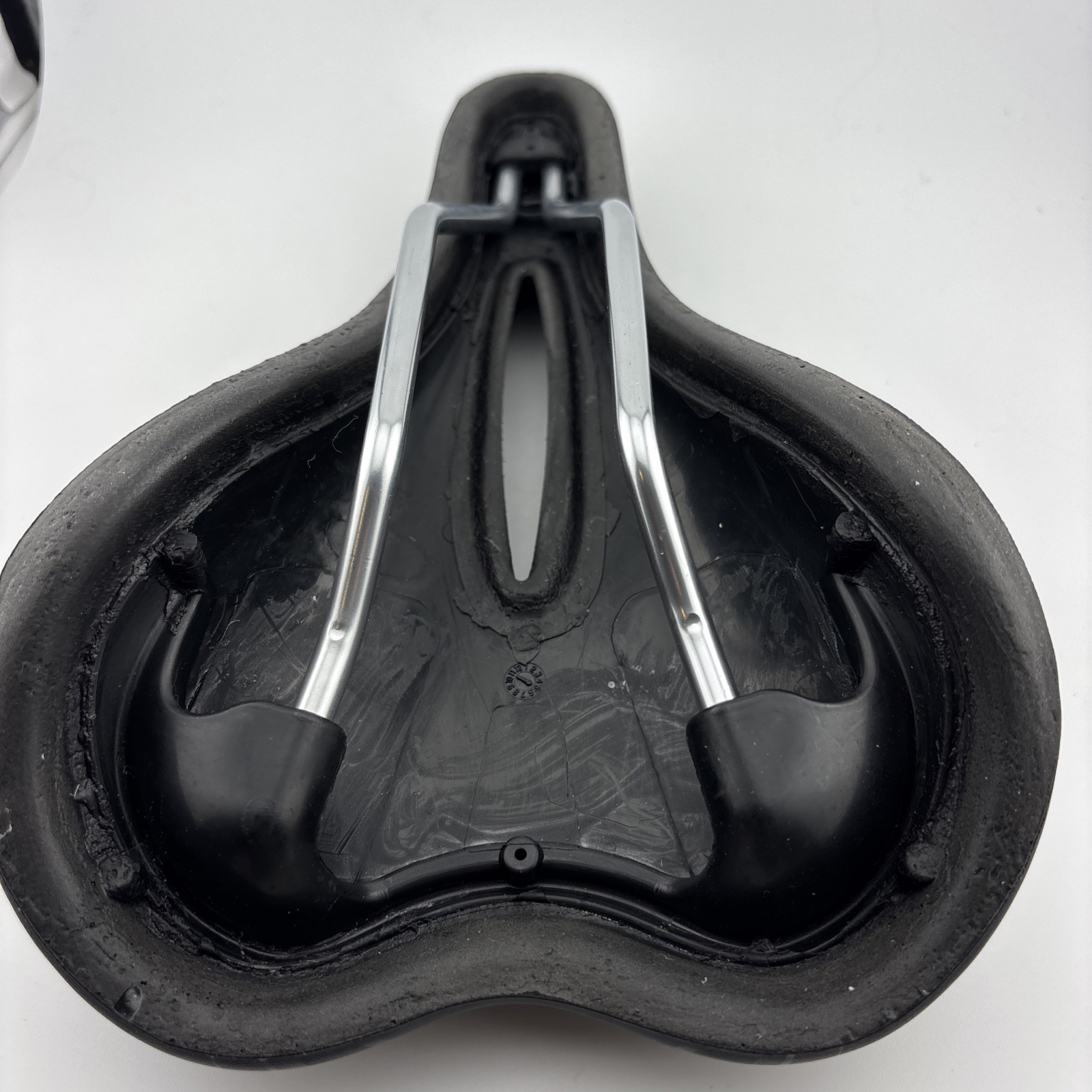 Giant Connect Comfort+ Bike Seat Unisex Saddle 10.6” x 6.7” Bicycle Black New
