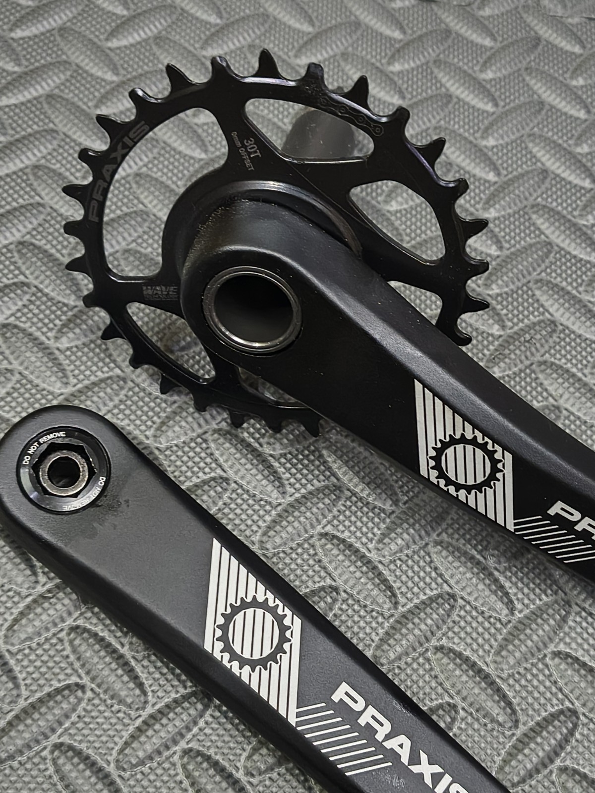 Praxis Cadet Crankset 30T 170mm GXP With Pressfit Bottom Bracket