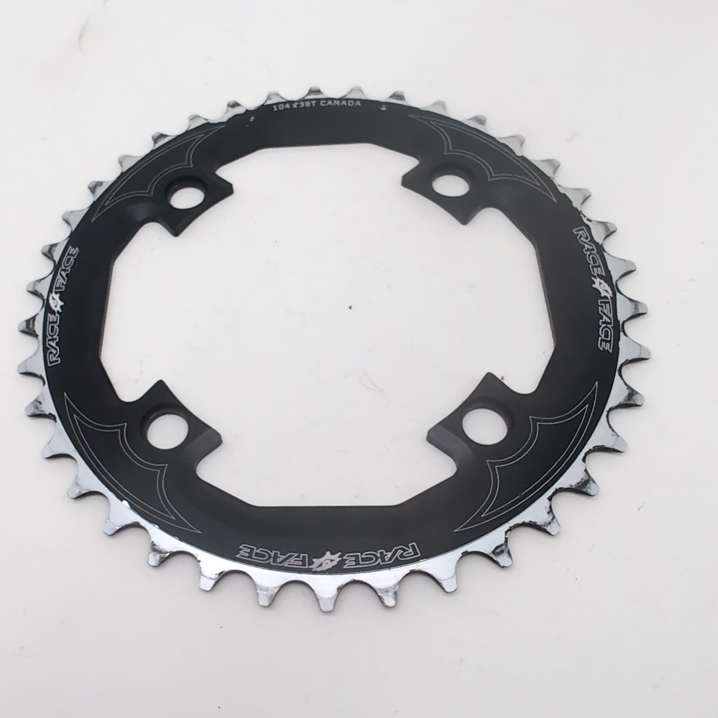 VINTAGE Race Face Diabolus 38T Chainring 104 BCD Black Canada